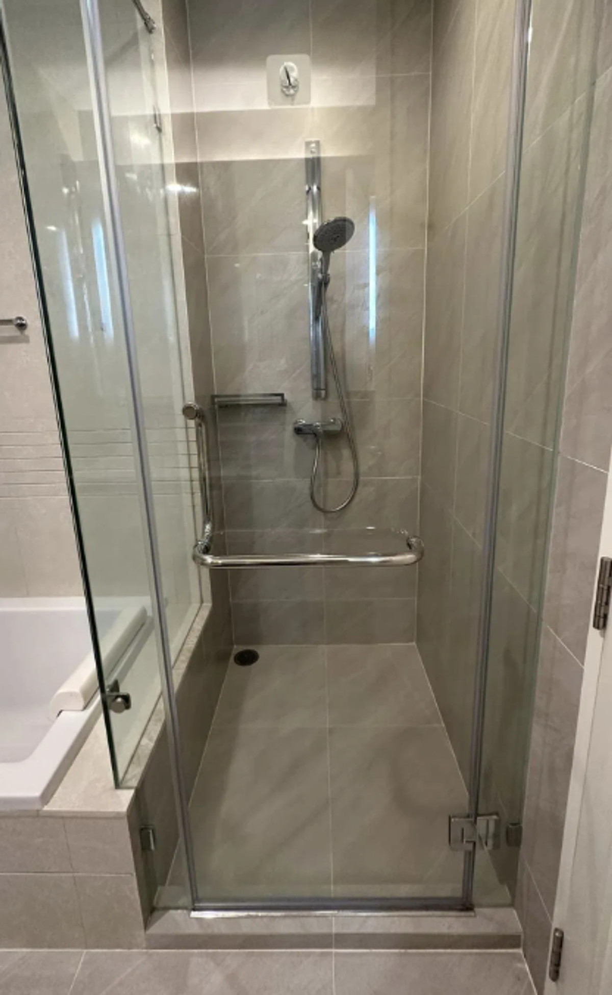 For RentCondoWitthayu, Chidlom, Langsuan, Ploenchit : Q Langsuan 75 sq.m. Please add LINE ID @806qphgn o8415o5483