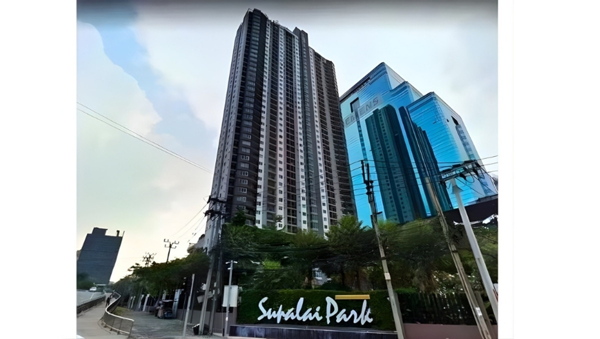 For SaleCondoRama9, Petchburi, RCA : Urgent sale! Luxury condo, Supalai Park Ekkamai-Thonglor, 40th floor, 55 sq m., divine panoramic view, Ekkamai-Thonglor. Special price! 🔥 🚀Only 3.49 million baht (below the appraised price)