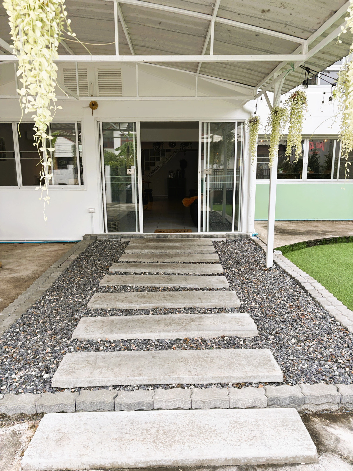 For SaleHouseMin Buri, Romklao : House with income... Whoever sees it first has the right first!