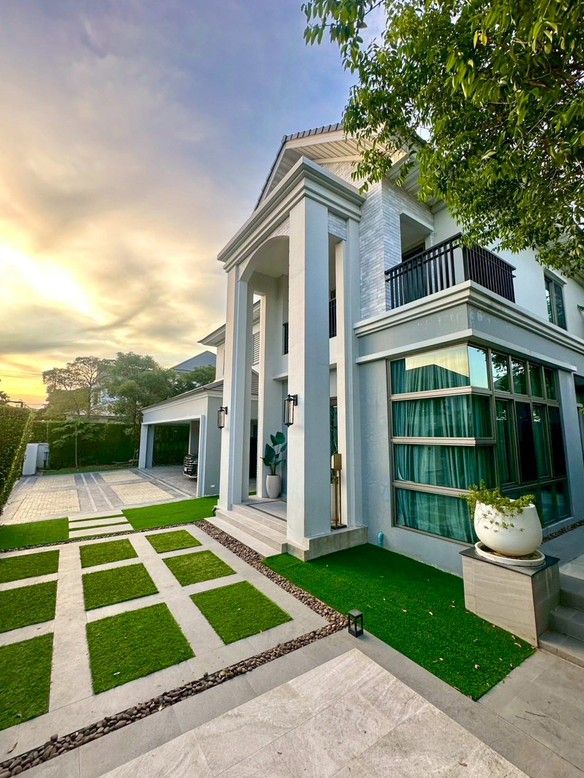 บ้านลาดกระบัง สุวรรณภูมิ : Perfect Masterpiece กรุงเทพกรีฑา–ศรีนครินทร์ คฤหาสน์หรูพร้อมเข้าอยู่ ใกล้โรงเรียนนานาชาติ Please call: 062-496-6454