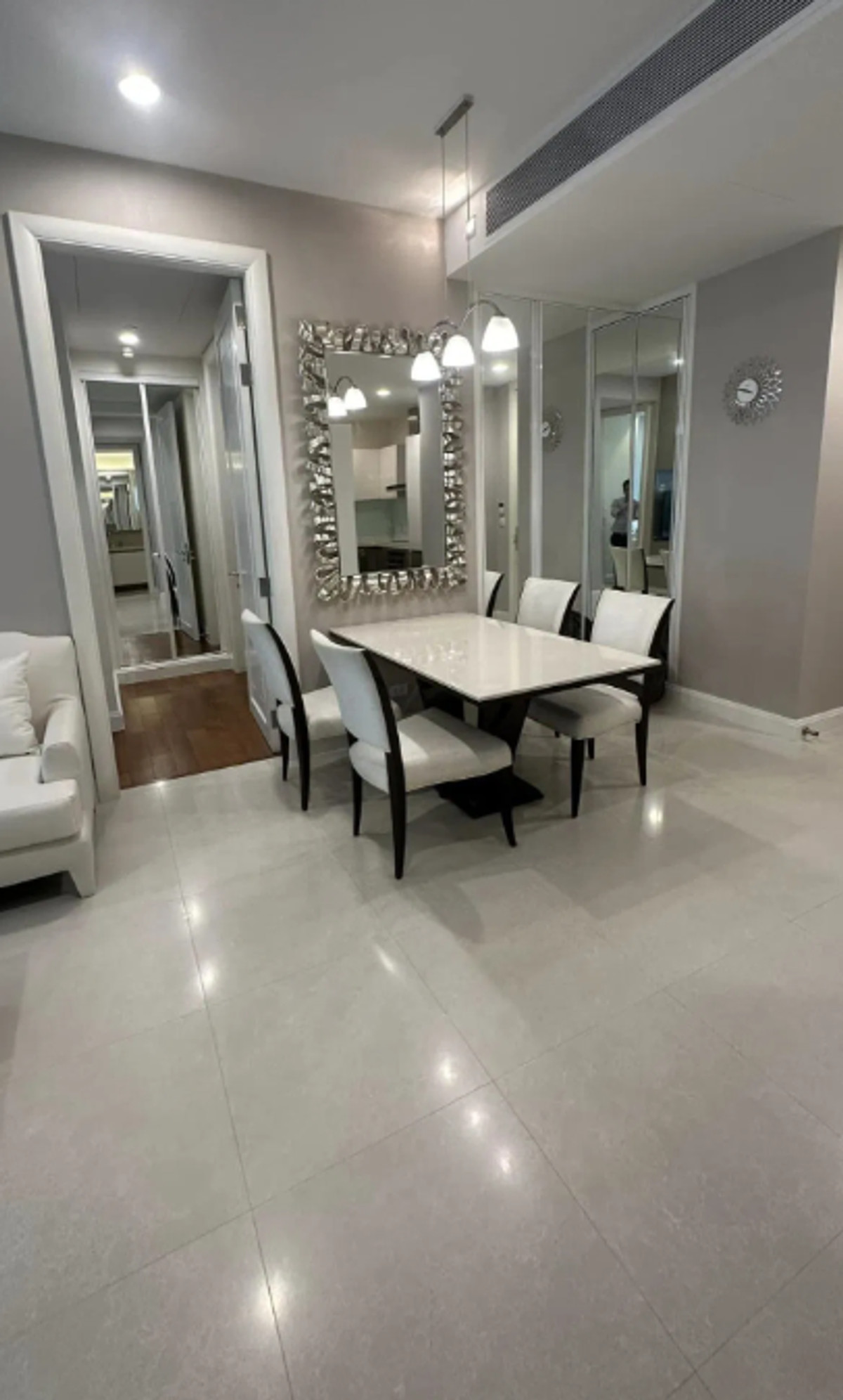 For RentCondoWitthayu, Chidlom, Langsuan, Ploenchit : Q Langsuan 75 sq.m. Please add LINE ID @806qphgn o8415o5483