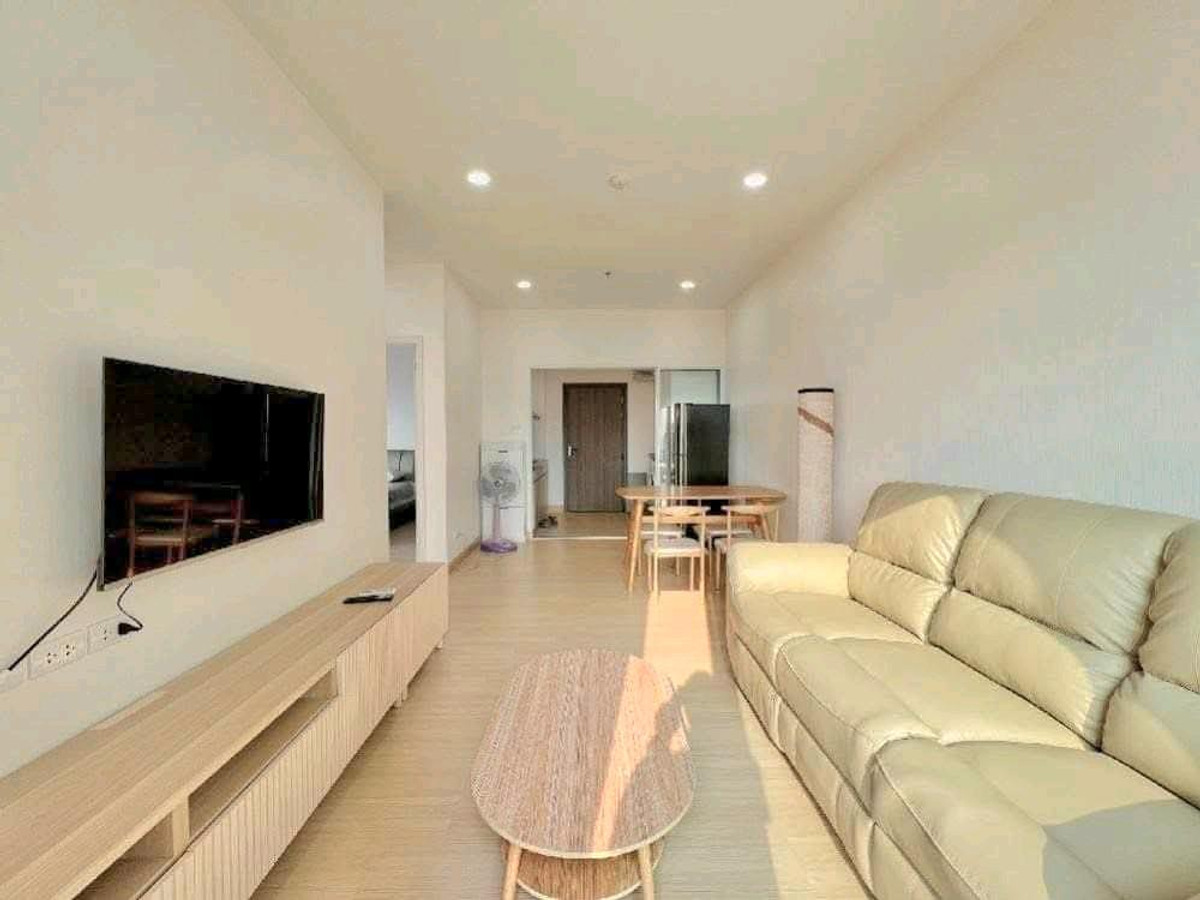 ให้เช่าคอนโดวงเวียนใหญ่ เจริญนคร : ให้เช่า คอนโด ศุภาลัยล๊อฟท์ ประชาธิปก  

ติดกับโรงเรียนนานาชาติไทยซิกข์ (TSI International School)   ใกล้วงเวียนใหญ่ แพลตฟอร์ม  โรงเรียนศึกษานารี สวนกุหลาบ ราชินี

คอนโดตกแต่งพร้อมอยู่ ขนาด 62 ตรม มี 2 ห้องนอน 2 ห้องน้ำ 
แอร์ทุกห้อง 
มีโซฟา ตู้เย็น 
โต๊ะ