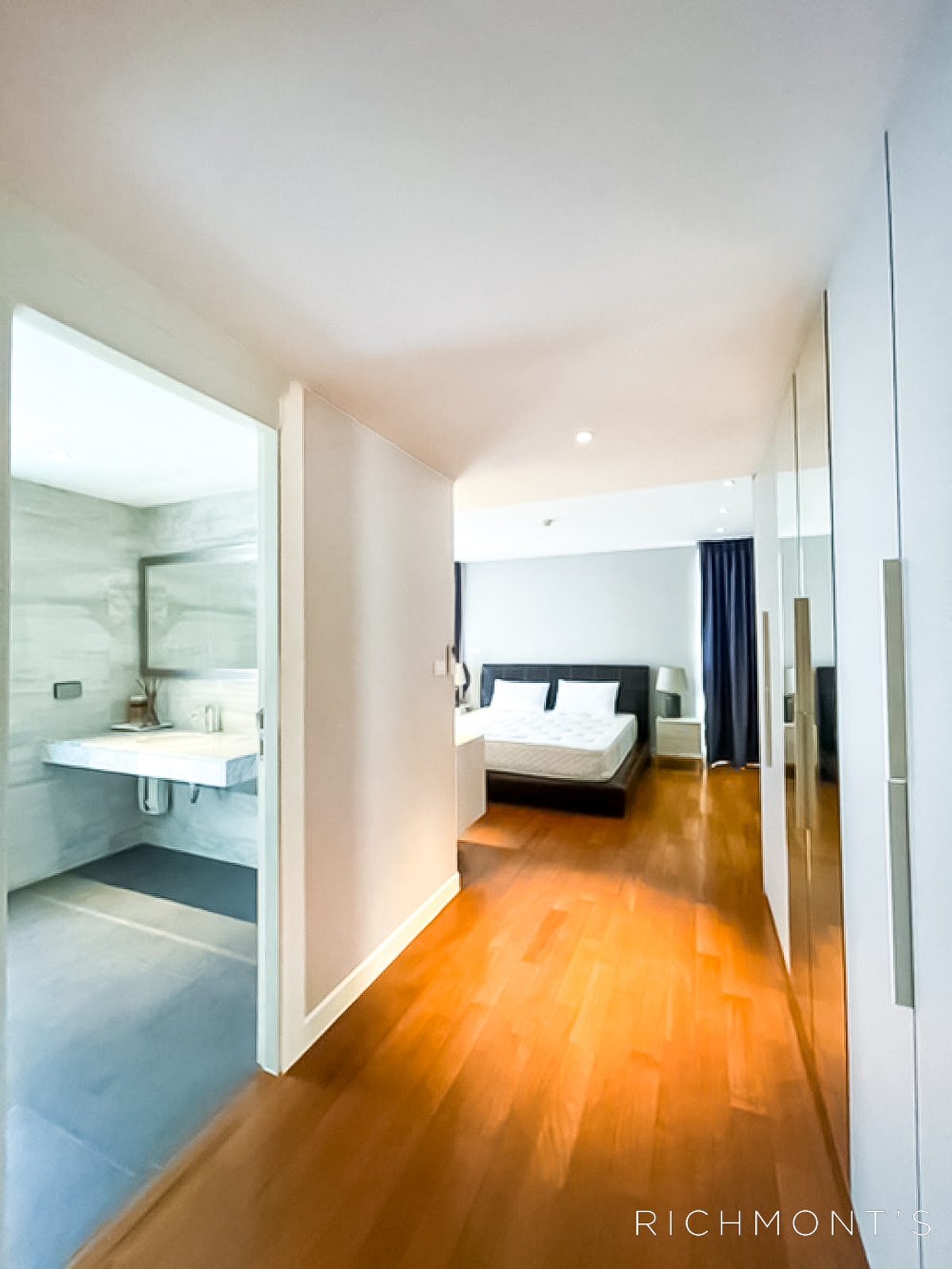 ขายคอนโดสุขุมวิท อโศก ทองหล่อ : La Citta Delre ทองหล่อ 8 Please call: 062-496-6454