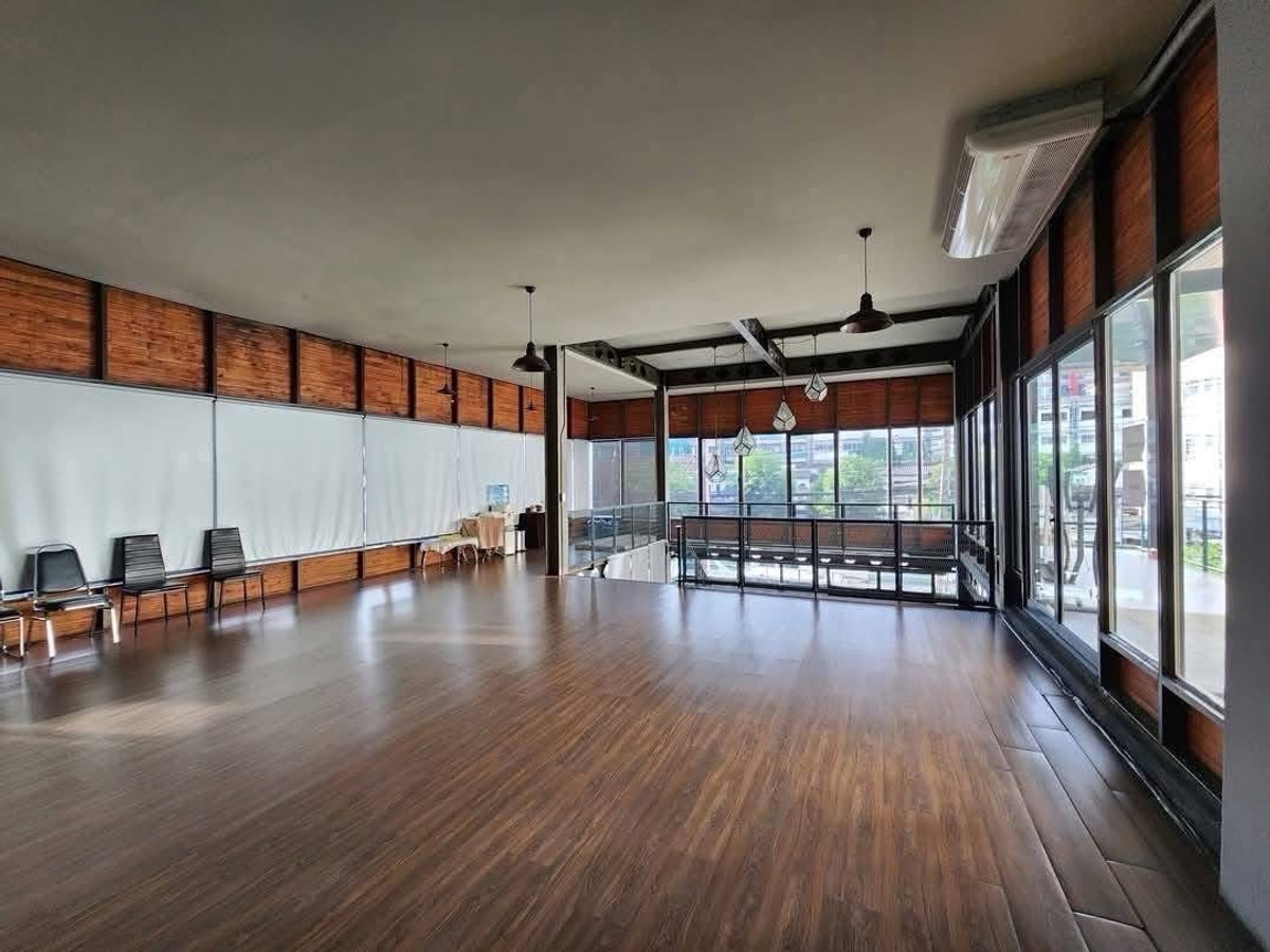 ให้เช่าสำนักงานนนทบุรี บางใหญ่ บางบัวทอง : ให้เช่า ออฟฟิศ สำนักงาน 3 ชั้น นนทบุรี ซอยกระทรวงสาธารณสุข ที่จอดรถ 5-6 คัน เดินทางสะดวก ราคาสุดคุ้ม