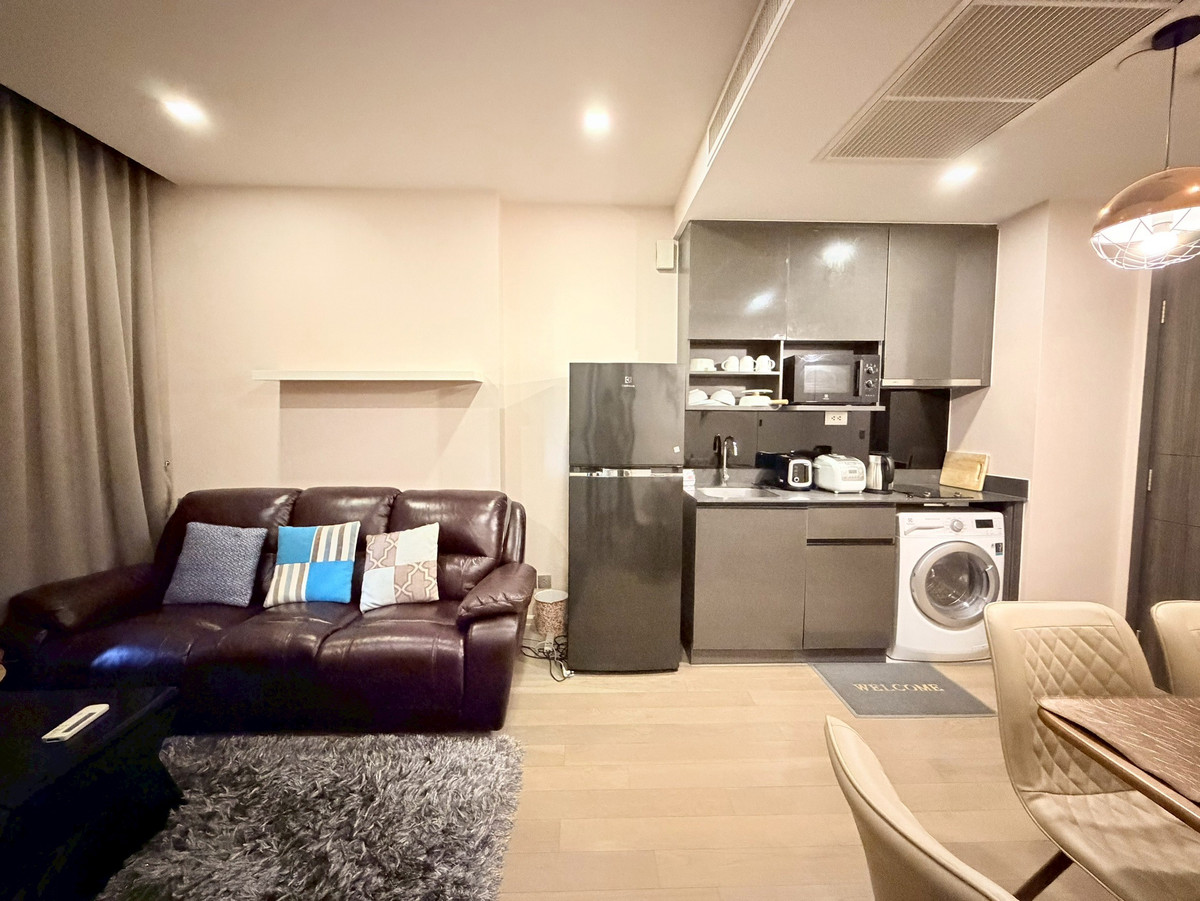 ให้เช่าคอนโดสุขุมวิท อโศก ทองหล่อ : 🌟 ASHTON ASOKE - ห้องกว้างแต่งครบ เรียบหรู ติดรถไฟฟ้าMRTเเละใกล้BTS 