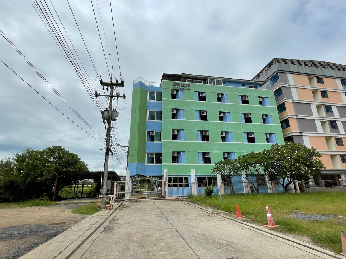 For SaleNakhon Nayok : 85794-2 - Apartment for sale, size 196 rooms, 3 buildings together with large parking.