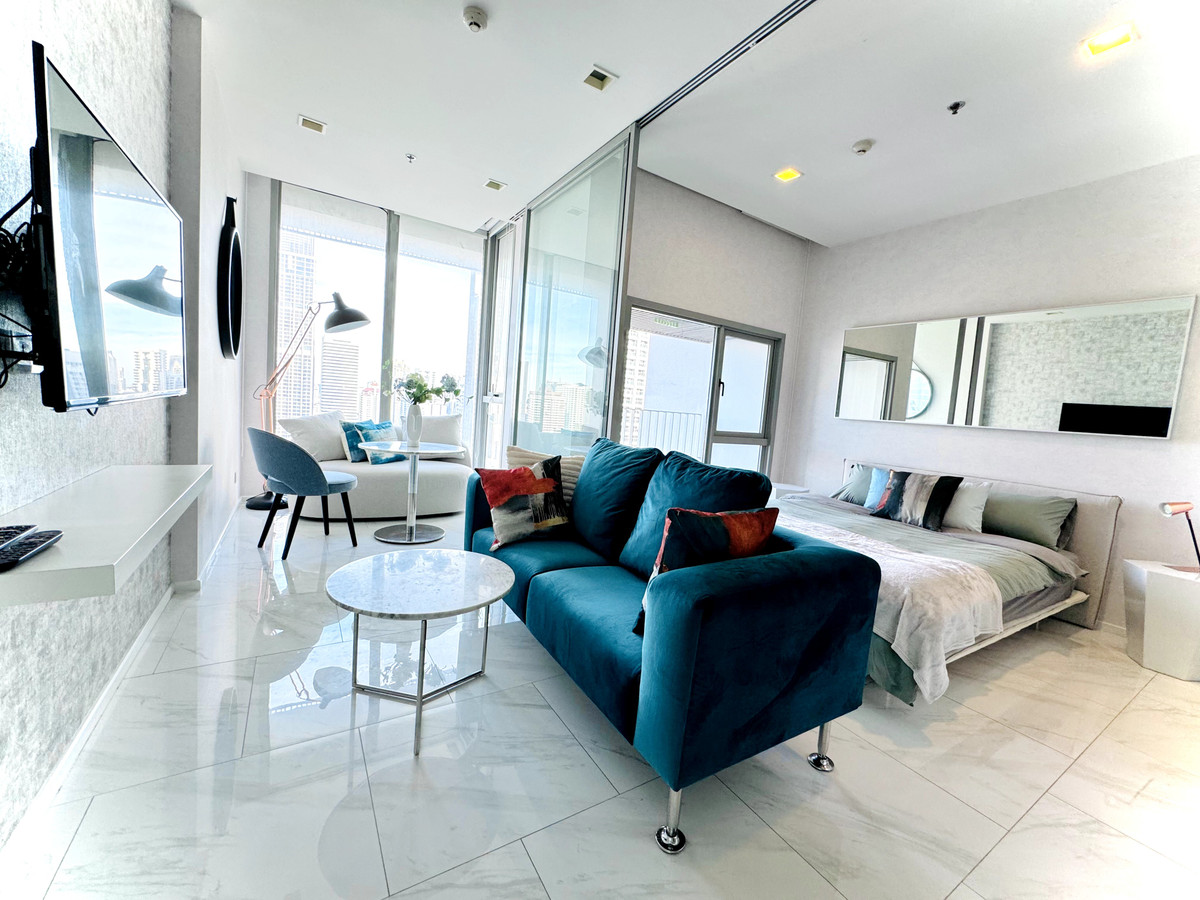 CondoNana, North Nana,Sukhumvit13, Soi Nana : Owner | Modern 1BR at Hyde 11 (Foreign Quota) | High Floor Open View 