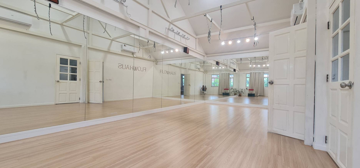 For SaleHouseMin Buri, Romklao : House with income... Whoever sees it first has the right first!