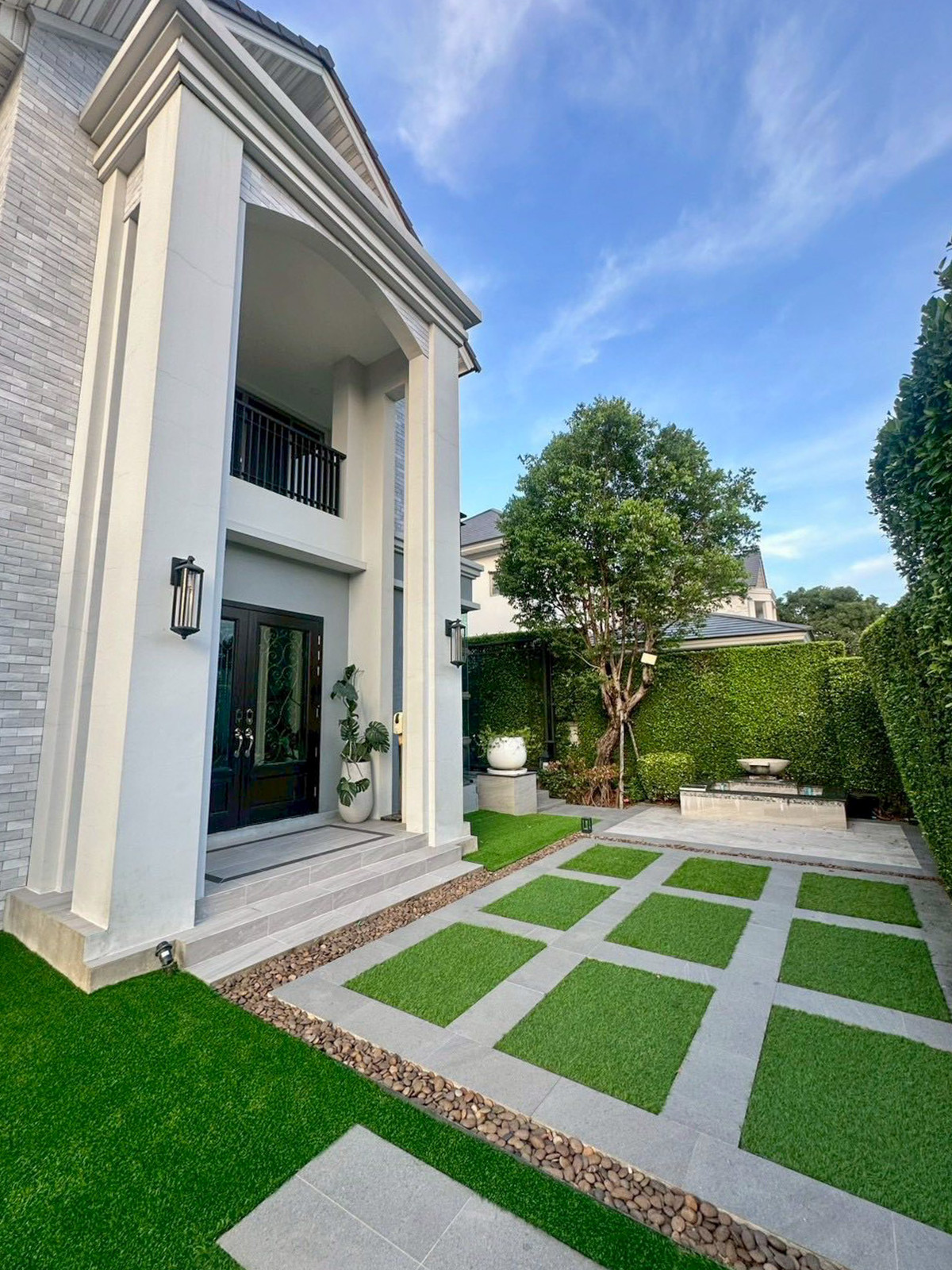 บ้านลาดกระบัง สุวรรณภูมิ : Perfect Masterpiece กรุงเทพกรีฑา–ศรีนครินทร์ คฤหาสน์หรูพร้อมเข้าอยู่ ใกล้โรงเรียนนานาชาติ Please call: 062-496-6454