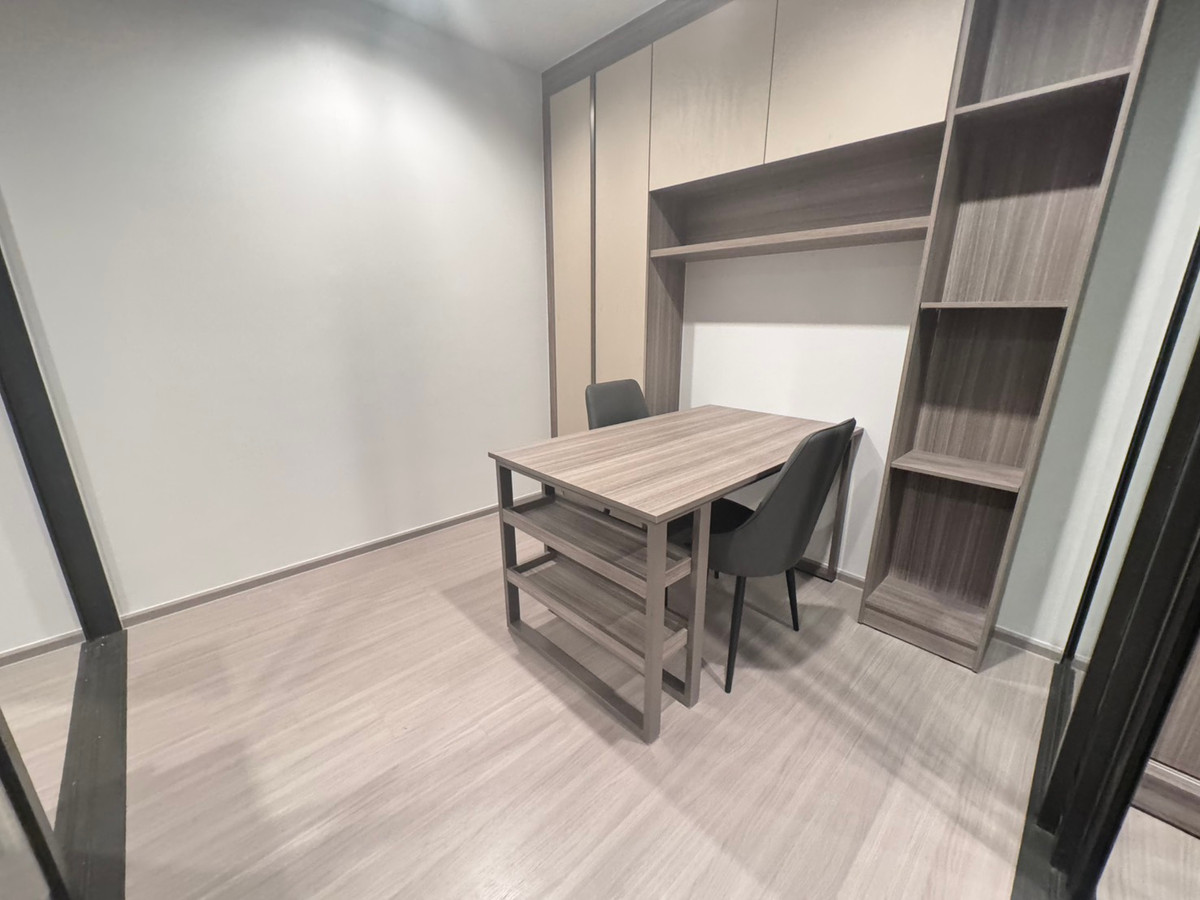 ให้เช่าคอนโดท่าพระ ตลาดพลู วุฒากาศ : Life Sathorn Sierra ห้องใหม่ ว่างพร้อมให้เช่า วิวโล่ง ฝั่งด้านหลัง 1 ห้องนอน+1ห้องทำงาน