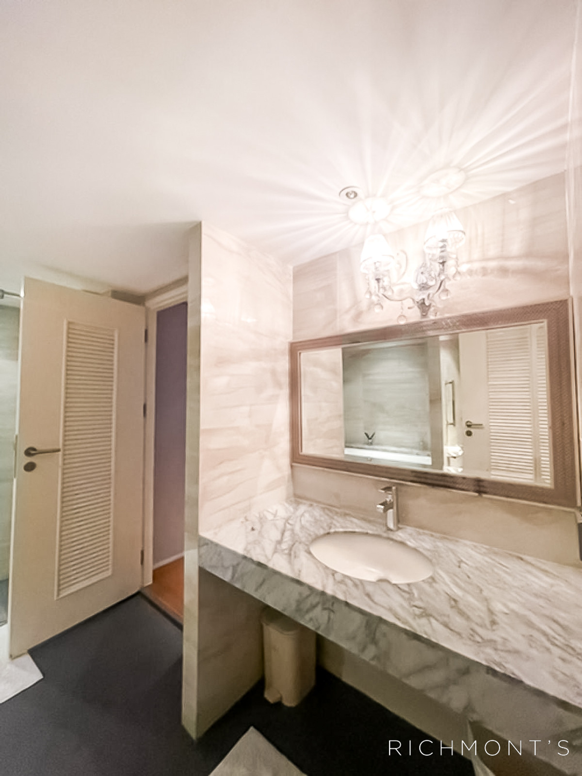 ขายคอนโดสุขุมวิท อโศก ทองหล่อ : La Citta Delre ทองหล่อ 8 Please call: 062-496-6454