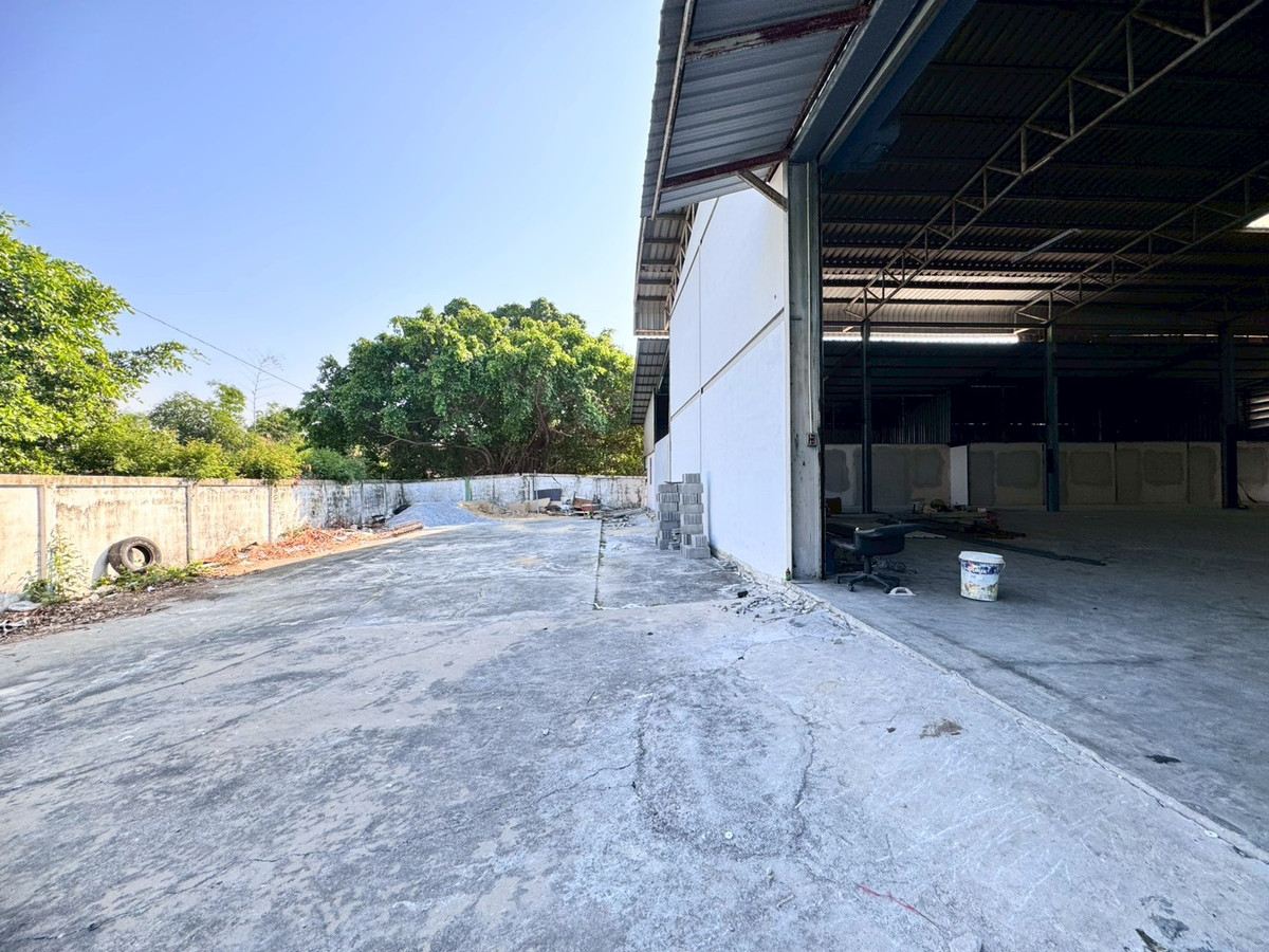 โกดังสมุทรปราการ สำโรง : ขาย/ให้เช่าโกดังพร้อมสำนักงานและห้องพักคนงาน ซอยรัตนโชค 12/1 บางปลา 2 สมุทรปราการ (N.1967)