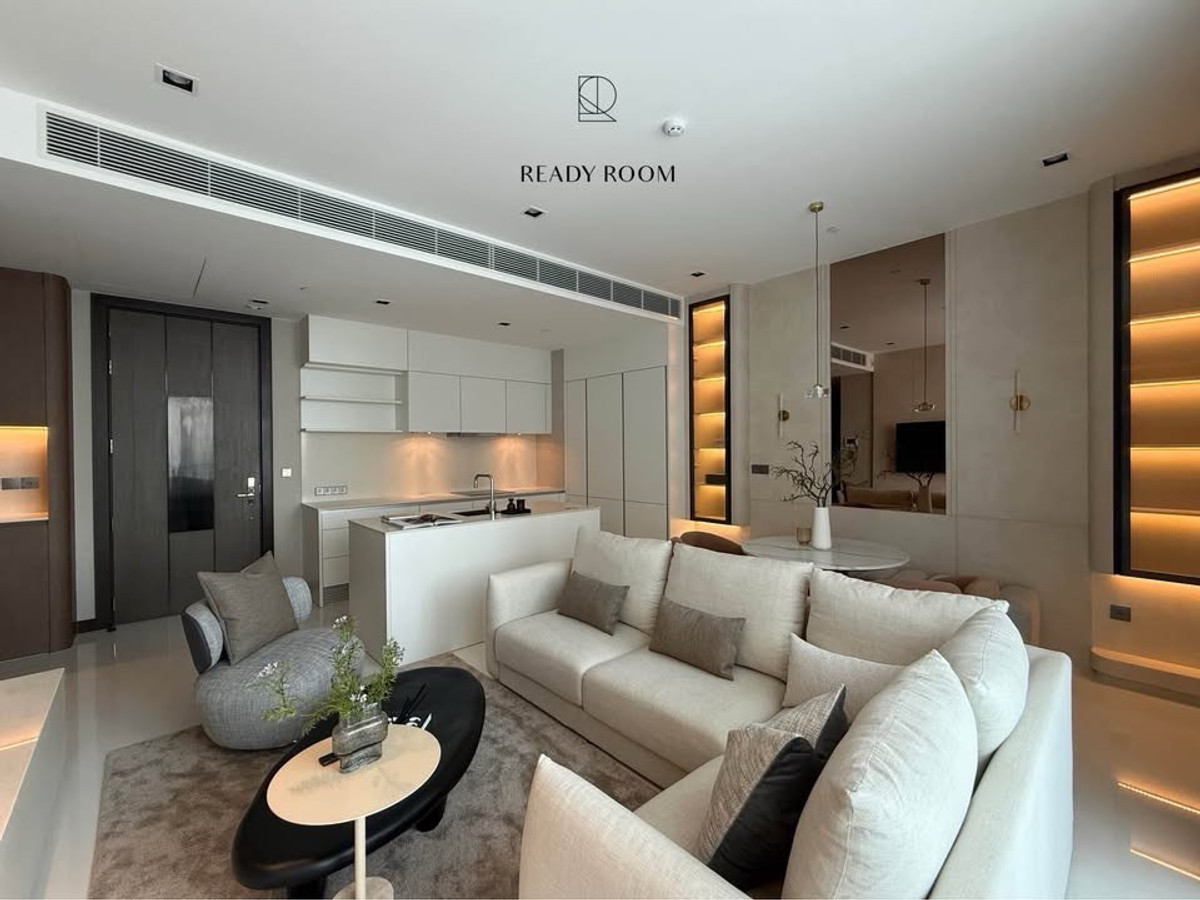 For RentCondoNana, North Nana,Sukhumvit13, Soi Nana : (For Rent) Luxury condo Q1 Sukhumvit I RARE UNIT 2-BR, beautiful high floor room, well decorated. Fully furnished + electrical appliances ㅡ Near 🚆BTS Nana