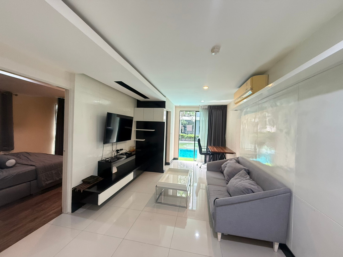 ขายคอนโดรัชดา ห้วยขวาง : ขายคอนโดห้องมุม เชื่อมต่อสระว่ายน้ำได้จากห้อง ราคาถูก ย่านห้วยขวาง ใกล้ MRT