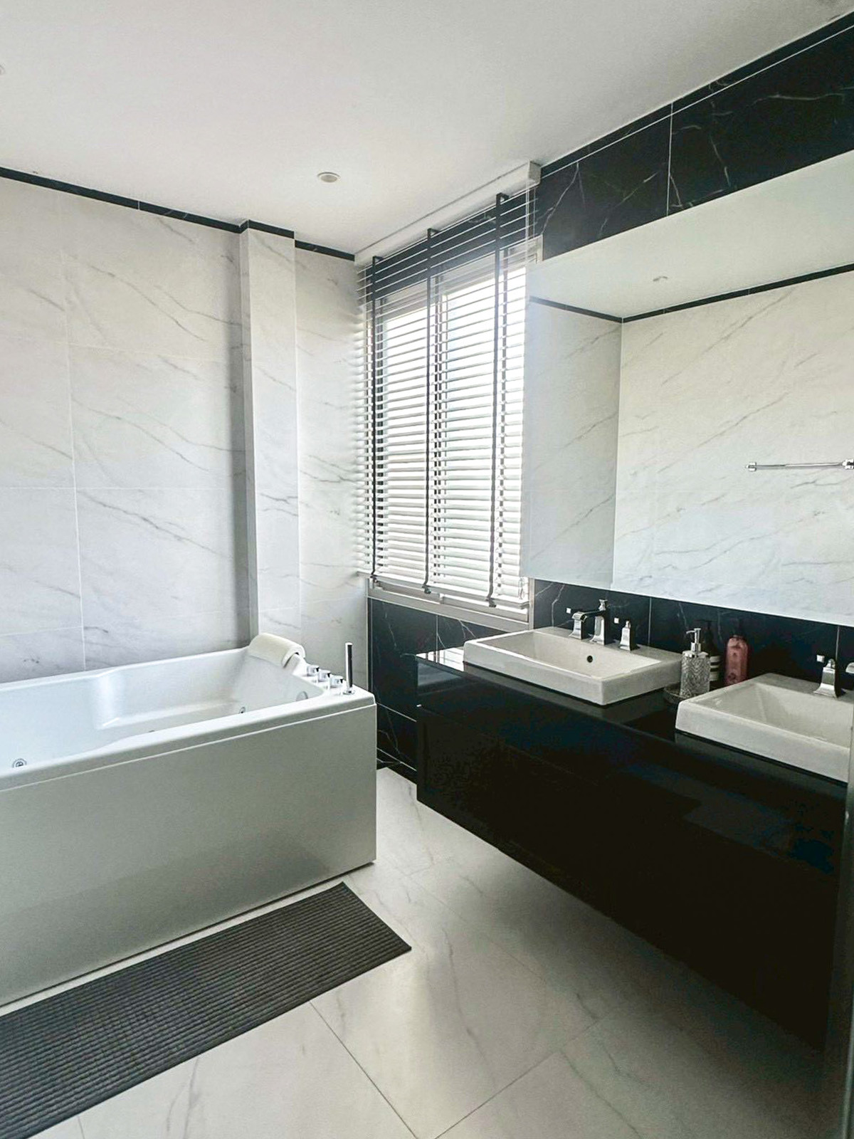 บ้านลาดกระบัง สุวรรณภูมิ : Perfect Masterpiece กรุงเทพกรีฑา–ศรีนครินทร์ คฤหาสน์หรูพร้อมเข้าอยู่ ใกล้โรงเรียนนานาชาติ Please call: 062-496-6454