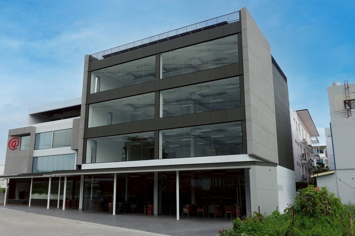 ให้เช่าโชว์รูมพัฒนาการ ศรีนครินทร์ : โชว์รูมให้เช่าย่านพัฒนาการ🎈 โชว์รูมใหม่ พื้นที่กว้างขวาง 872 ตร.ม. ติดถนนใหญ่ ค่าเช่าสามารถต่อรองได้ สอบถามเพิ่มเติม โทร. 086-369-2224