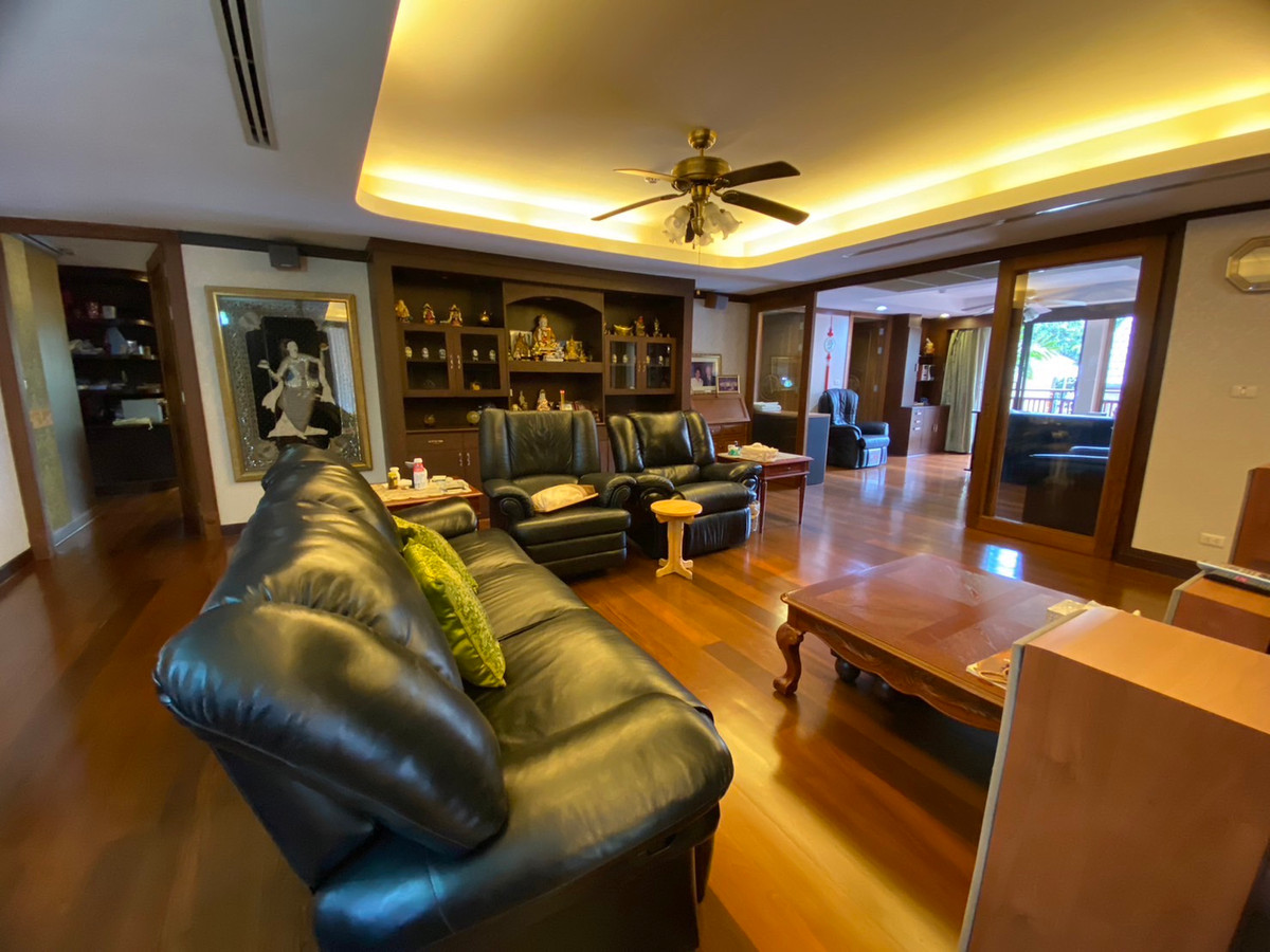 ขายคอนโดสาทร นราธิวาส : คอนโด 3 ห้องนอน 3 ห้องน้ำ ที่ Supreme Residence, Contact 062-496-6454