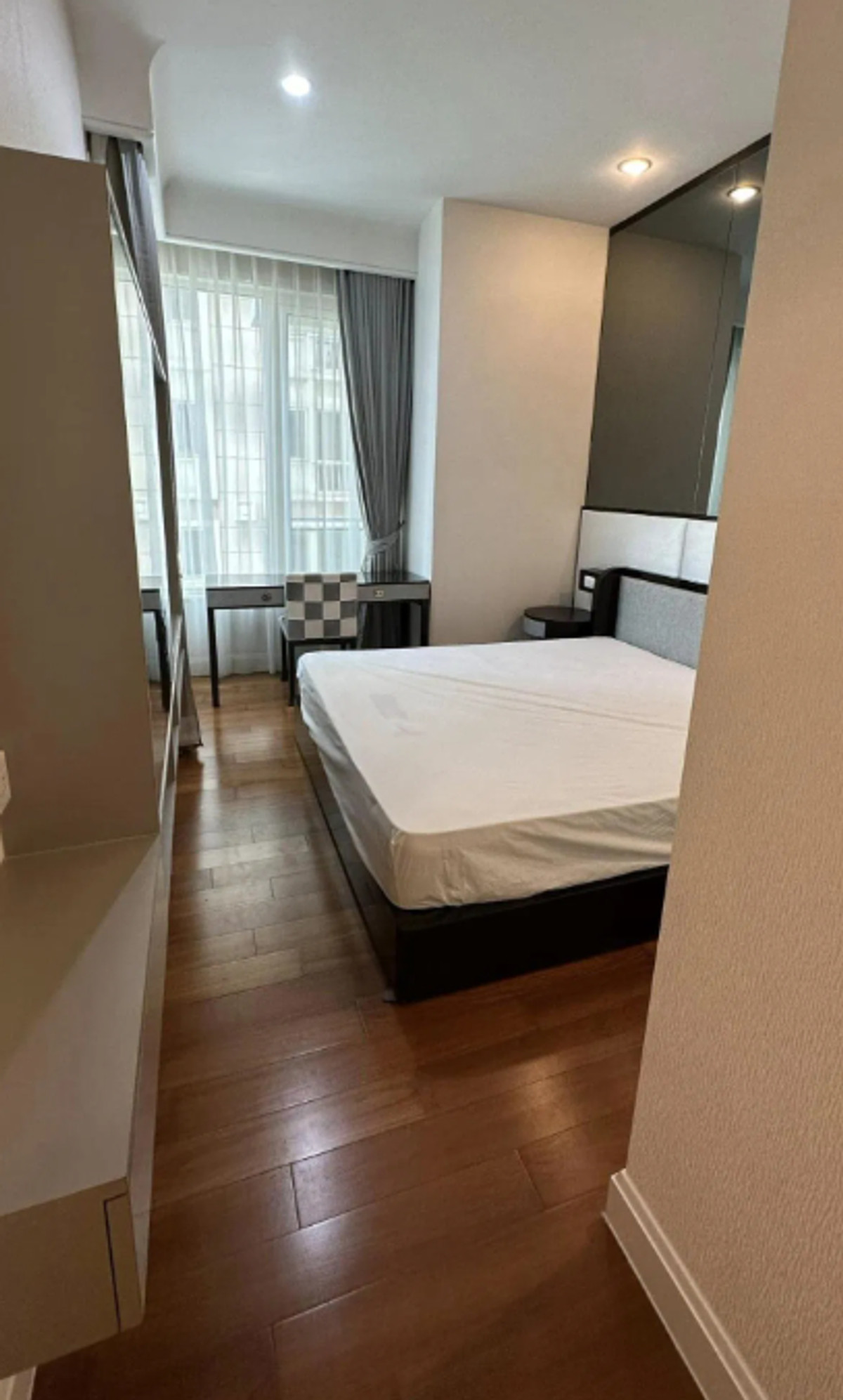 For RentCondoWitthayu, Chidlom, Langsuan, Ploenchit : Q Langsuan 75 sq.m. Please add LINE ID @806qphgn o8415o5483