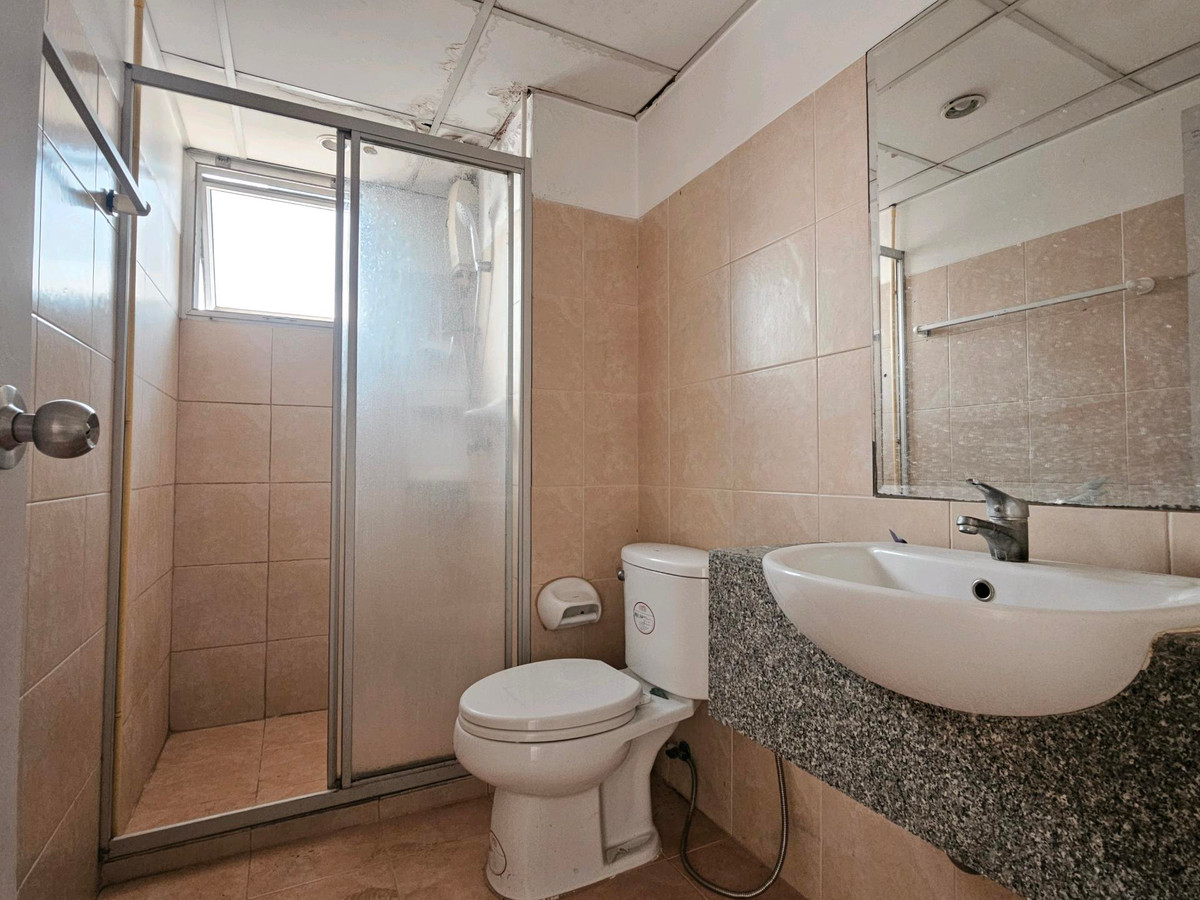 ขายคอนโดรัชดา ห้วยขวาง : FOR SALE ** Supalai City Home 10 2 bed 70 Sq,m @3,150,000 baht call 096-2615656Selling Price : 3,150,000 BahtNear MRT : Huaikwang StationUnit Size : 70 sq.m. 2 bedrooms / 1 bathroomDecoration : Fully furnishedสนใจโทรมาเลยค่ะ Call : 096-2615656