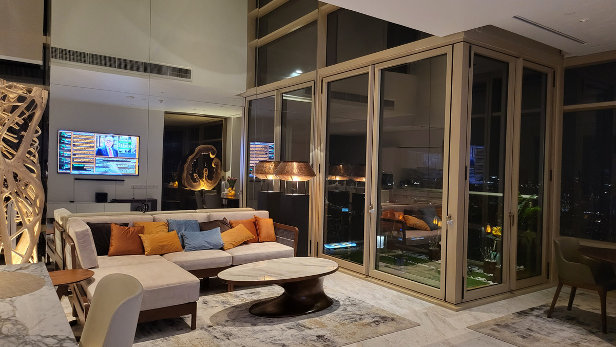 ขายคอนโดสาทร นราธิวาส : Four Seasons Private Residences