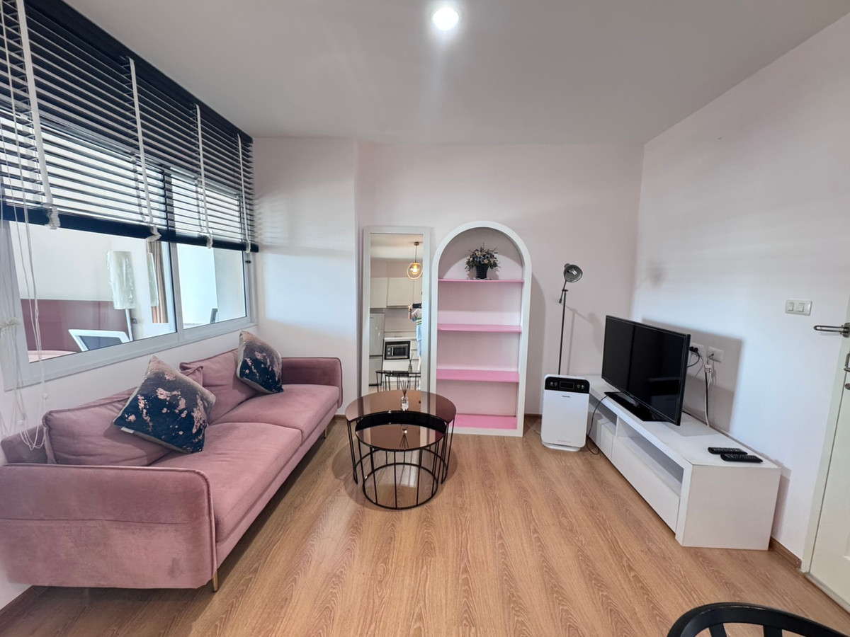 For RentCondoLadprao, Central Ladprao : Sym Vipha Ladprao Condo, beautiful room, available and ready for rent. Near the office and market and Chatuchak Park.