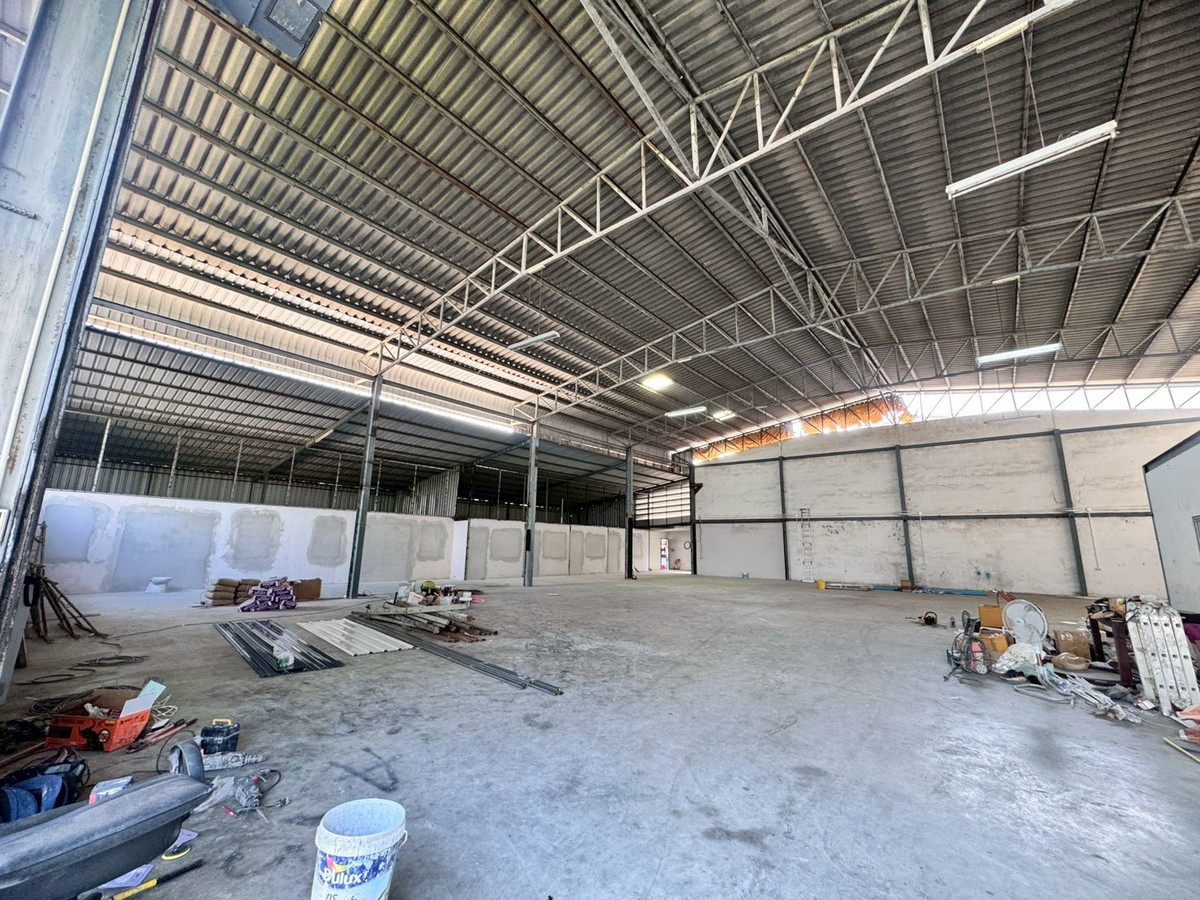 โกดังสมุทรปราการ สำโรง : ขาย/ให้เช่าโกดังพร้อมสำนักงานและห้องพักคนงาน ซอยรัตนโชค 12/1 บางปลา 2 สมุทรปราการ (N.1967)