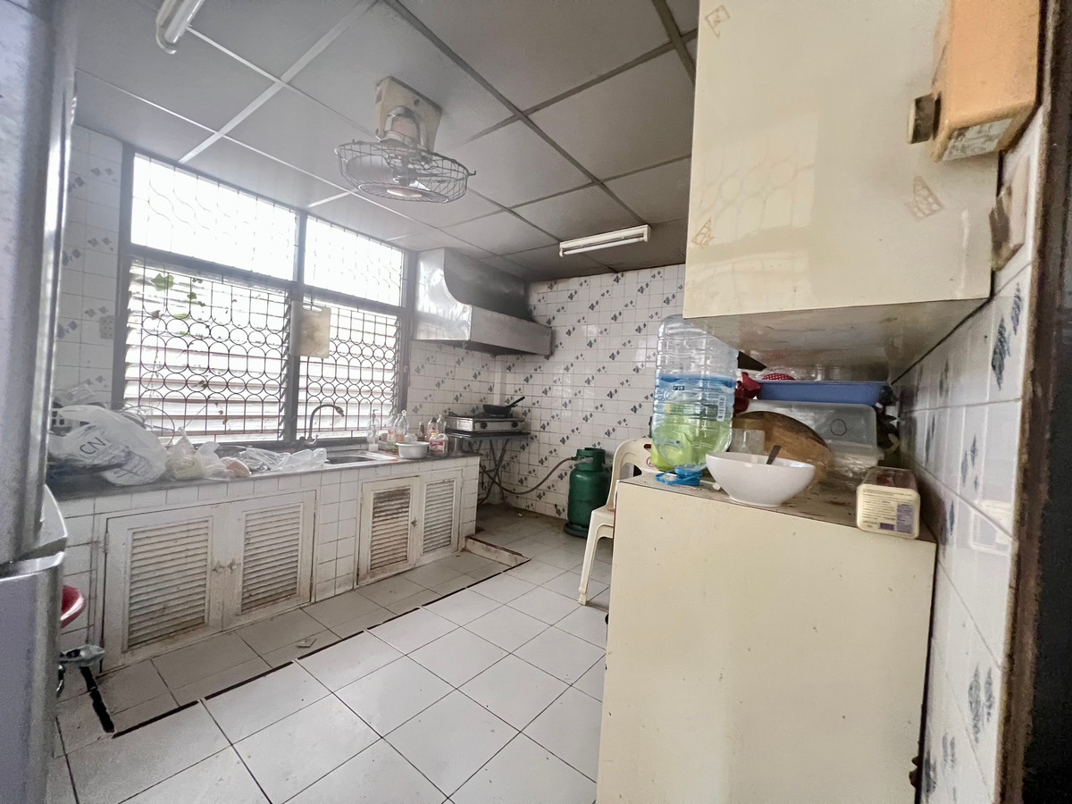 ขายบ้านลาดพร้าว เซ็นทรัลลาดพร้าว : ขายบ้านเดี่ยวหรู 3 ชั้น ใจกลางเมืองลาดพร้าว สไตล์ Classic European / Classic Luxury โถงสูง Double Volume สง่างามเหนือระดับ