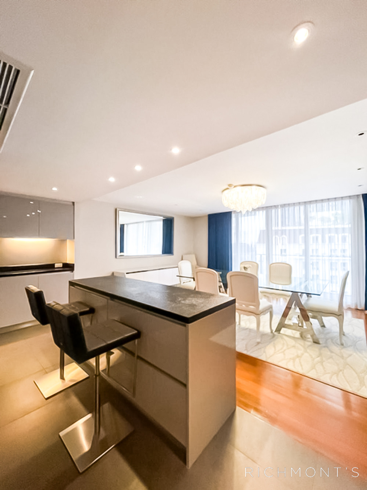 ขายคอนโดสุขุมวิท อโศก ทองหล่อ : La Citta Delre ทองหล่อ 8 Please call: 062-496-6454