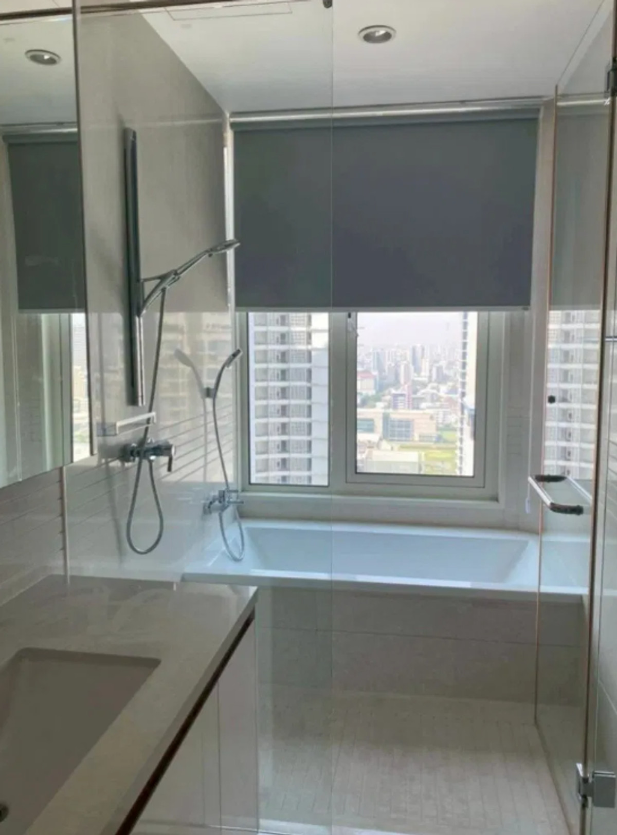 For RentCondoWitthayu, Chidlom, Langsuan, Ploenchit : Q Langsuan 160 sq.m. Please add LINE ID @806qphgn o8415o5483