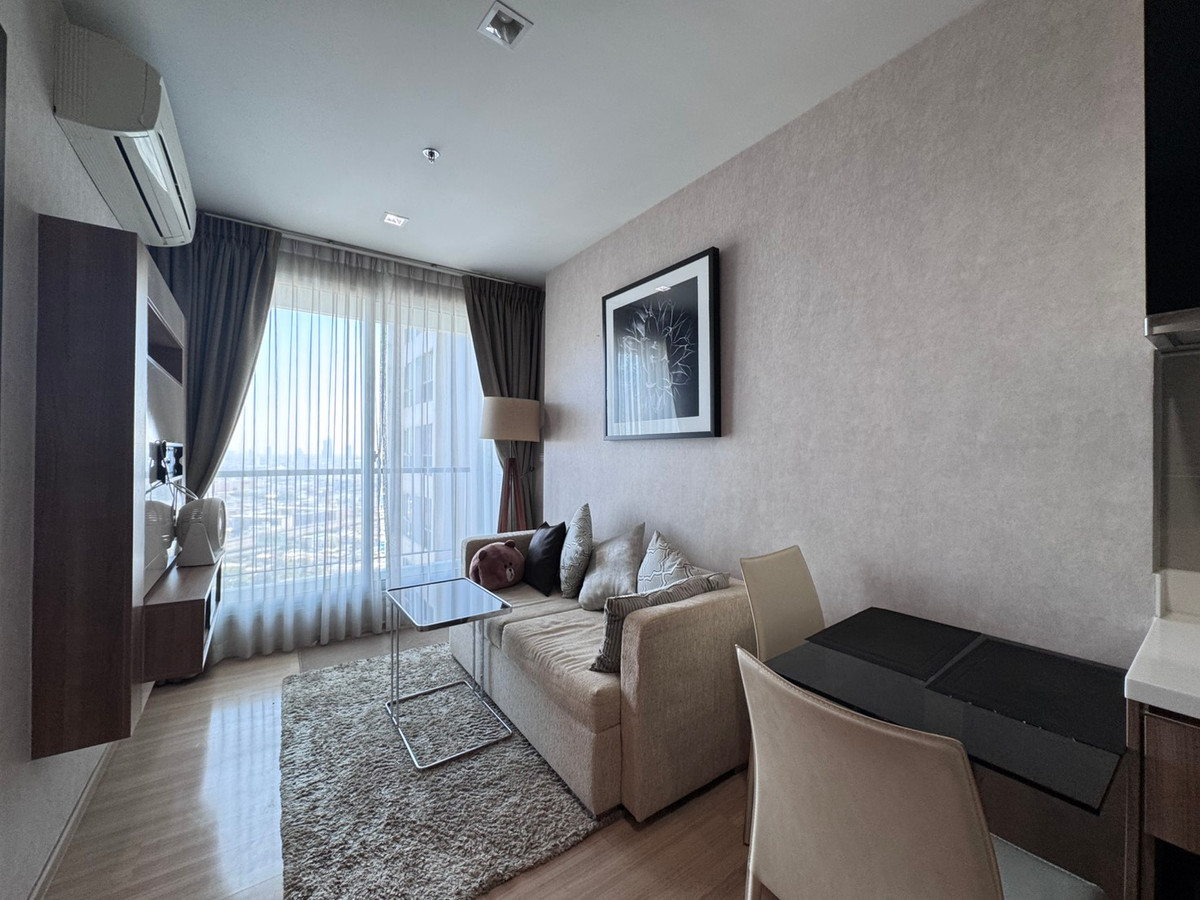 ให้เช่าคอนโดสาทร นราธิวาส : Rhythm Sathorn ห้องสวย ใหม่มาก ให้เช่าครั้งแรก, สอบถามเเละนัดชมได้ครับ