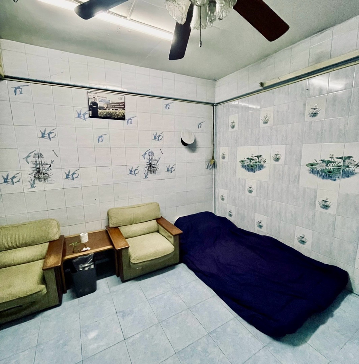 ขายทาวน์โฮมวิภาวดี ดอนเมือง หลักสี่ : ขายทาวน์เฮ้าส์2ชั้น ติดถนนในซอยวิภาวดี64 พท.18 ตรว. 2นอน2น้ำ ใกล้ตลาดสด, 7-11 ,เข้าออกได้หลายทาง เหมาะอยู่อาศัย/ค้าขายได้