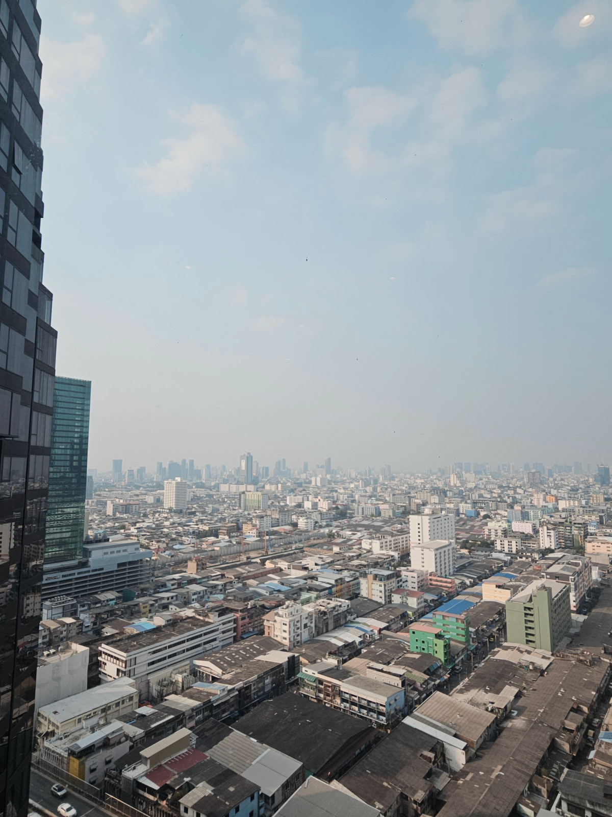 For RentCondoRama9, Petchburi, RCA : Ashton Asoke-Rama 9 Condo for RENT  ** Ashton Asoke - Rama 9  ห้องกว้าง 35 ตรม. 1 นอน 1 น้ำ พร้อมอยู่@ 26,000 บาท โทรด่วน 096-2615656  ห้องกว้าง 35 ตรม. 1 นอน 1 น้ำ เฟอร์ครบ พร้อมอยู่    Location : Rama 9   Selling Price : 26,000 Baht  Condominium near MR