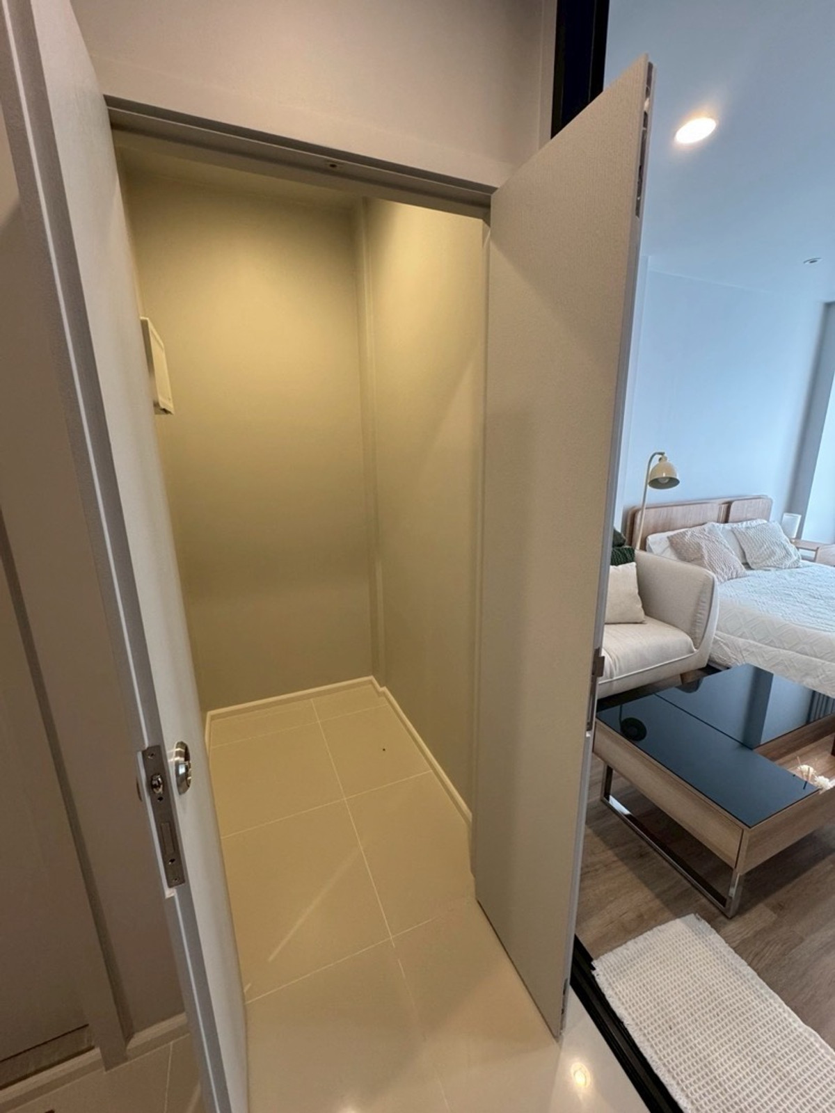 For RentCondoSukhumvit, Asoke, Thonglor : Rent at Culture Thonglor28 sq.m | 26,000 THB/monthPhat: 064-642-8664Nui: 094-624-2014