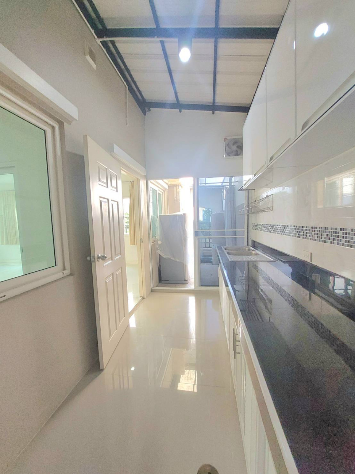 ขายทาวน์โฮมมีนบุรี-ร่มเกล้า : ขายทาวน์เฮ้าส์/ทาวน์โฮม เดอะ แพสเซจ รามอินทรา - คู้บอน บางชัน เขต คลองสามวา กรุงเทพ CX-140882