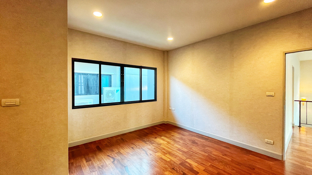 For SaleHouseEakachai, Bang Bon : Grand Bangkok Boulevard Sathorn Kanlapaphruek for sale.