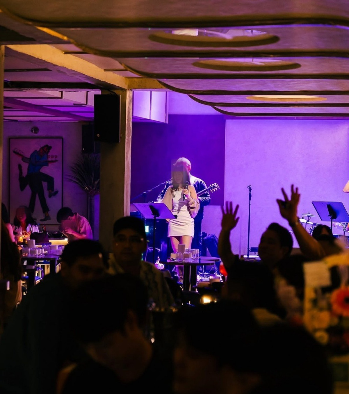 For LeaseholdRetail SpacePhutthamonthon, Salaya : Restaurant for sale + pub bar in Ekkamai area, high purchasing power area, convenient travel, has a regular customer base.