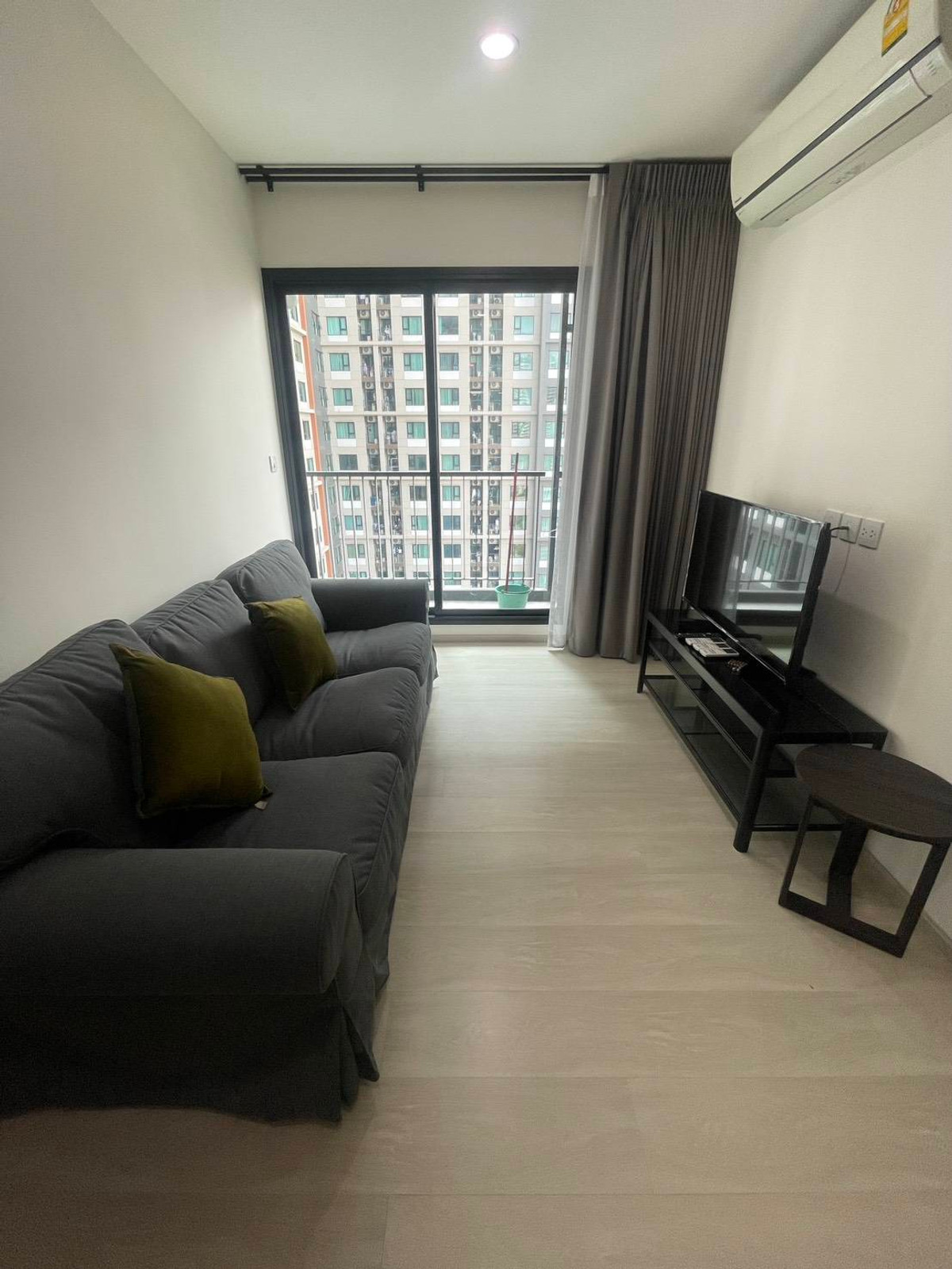 For RentCondoRama9, Petchburi, RCA : For rent, Life Asoke, 2 bedrooms, corner room, swimming pool view, near MRT Phetchaburi, Airport Link Makkasan, fully furnished, with electrical appliances, ready to move in.