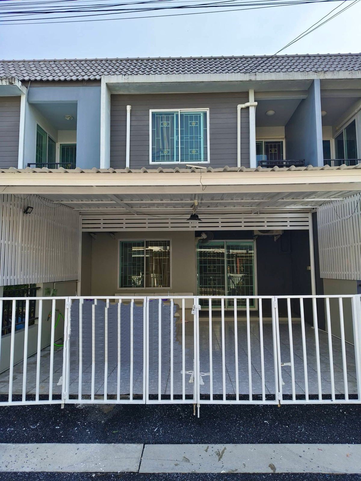 For RentTownhomeSamut Prakan,Samrong : Townhome for rent, The Color Wongwaen, Bangna-Trad Km.10, near Mega Bangna.