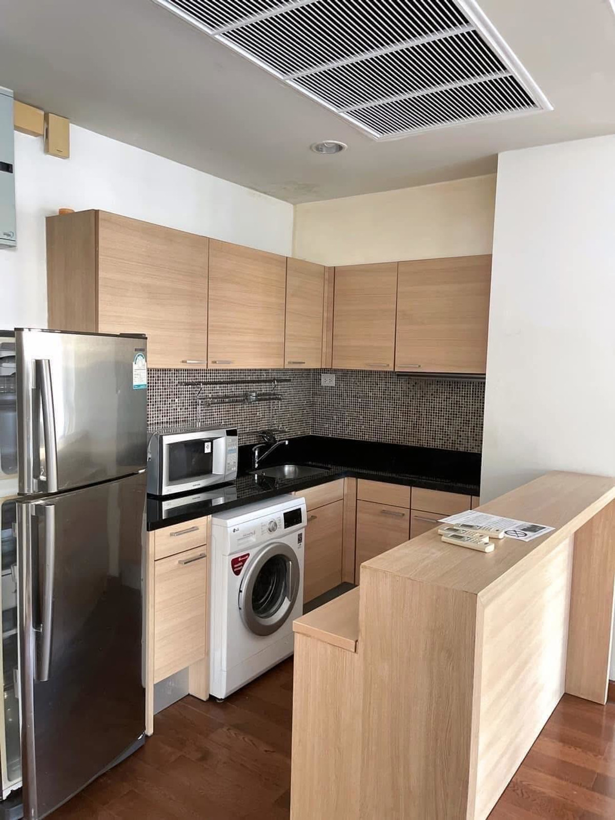 For RentCondoWitthayu, Chidlom, Langsuan, Ploenchit : Condo The Address Chidlom, convenient travel, close to BTS, has a shuttle, fully furnished, ready to move in!!
