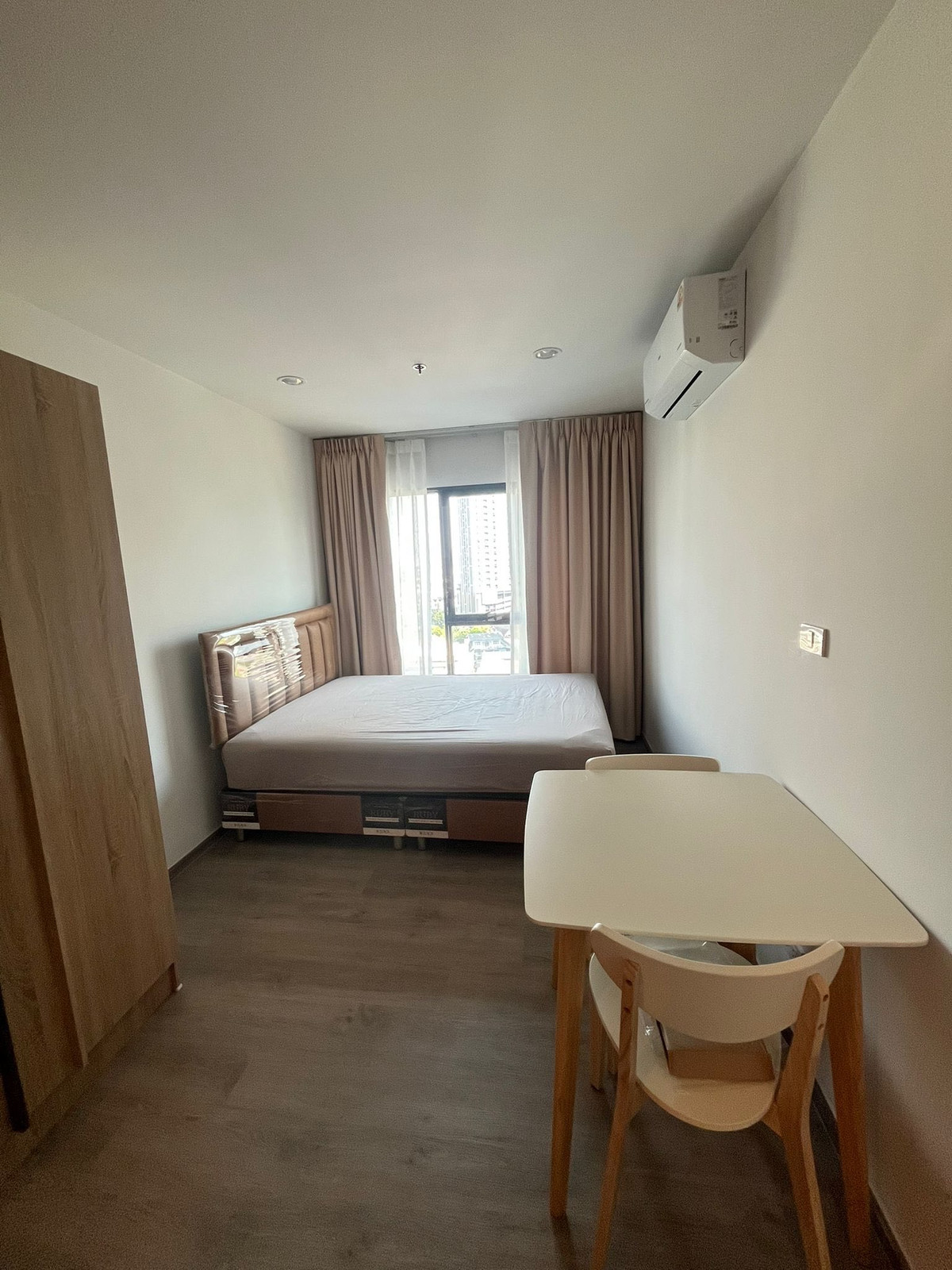 For RentCondoThaphra, Talat Phlu, Wutthakat : 🚨For rent Regent Home Wutthakat🚨 - 26 sq m. Studio, 1 bathroom, near BTS Wutthakat, convenient travel 🚈