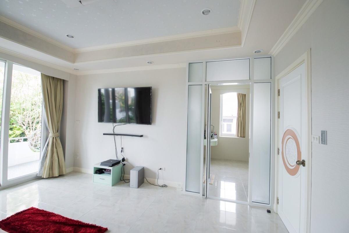 ขายบ้านพระราม 9 เพชรบุรีตัดใหม่ RCA : 🏡 บ้านเดี่ยว พระราม 9 ซอย 39 | 241 ตร.ว. 4 นอน 4 น้ำ สภาพดีพร้อมอยู่ ติดต่อนัดชม Tel. 065-626-5636 (คุณกี้)