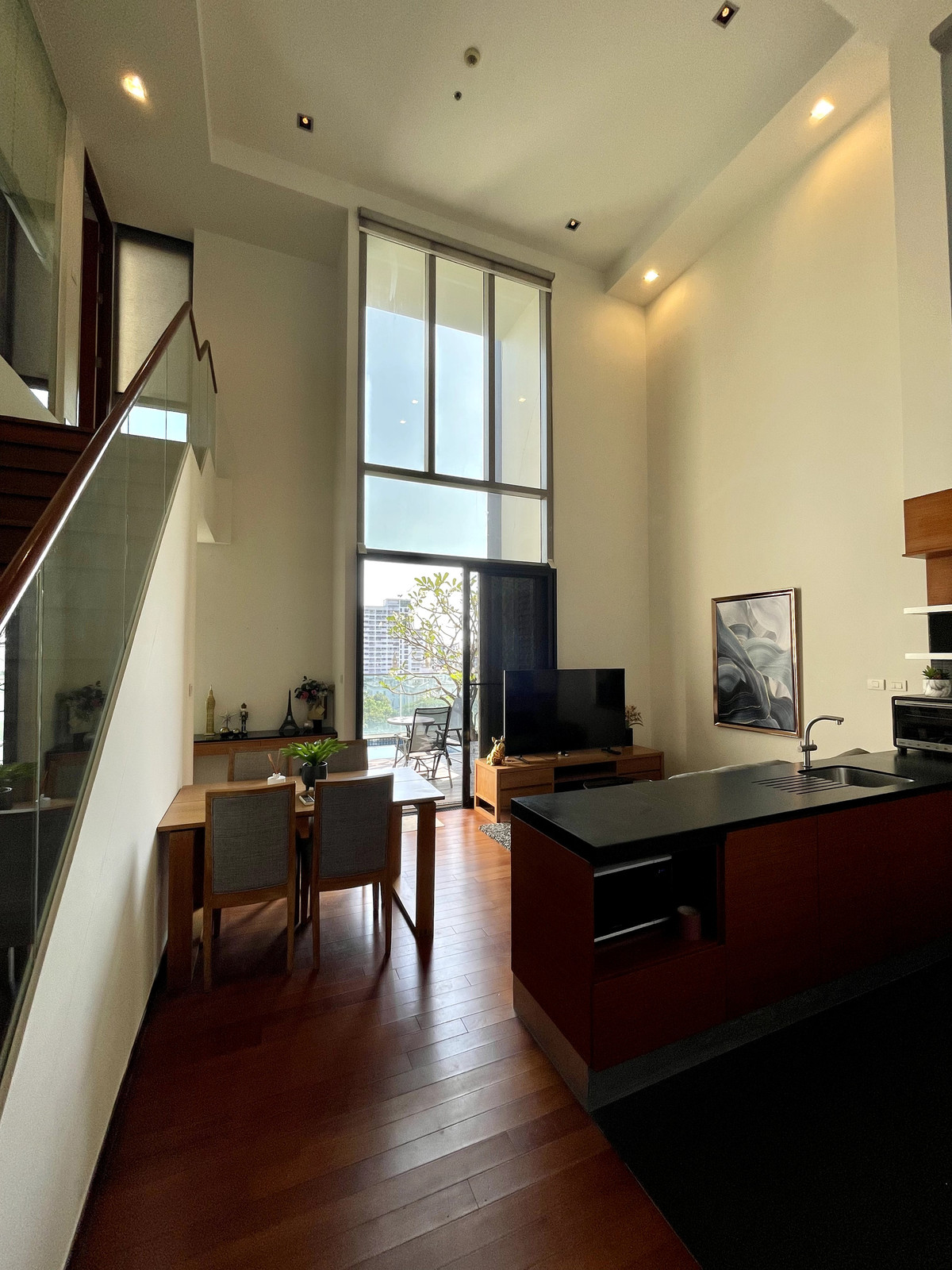 ให้เช่าคอนโดสุขุมวิท อโศก ทองหล่อ : Ashton Morph for rent! 🔥Pet-friendly 2 bedroom duplex 110 sq.m fully furnished with private pool near BTS Thonglor