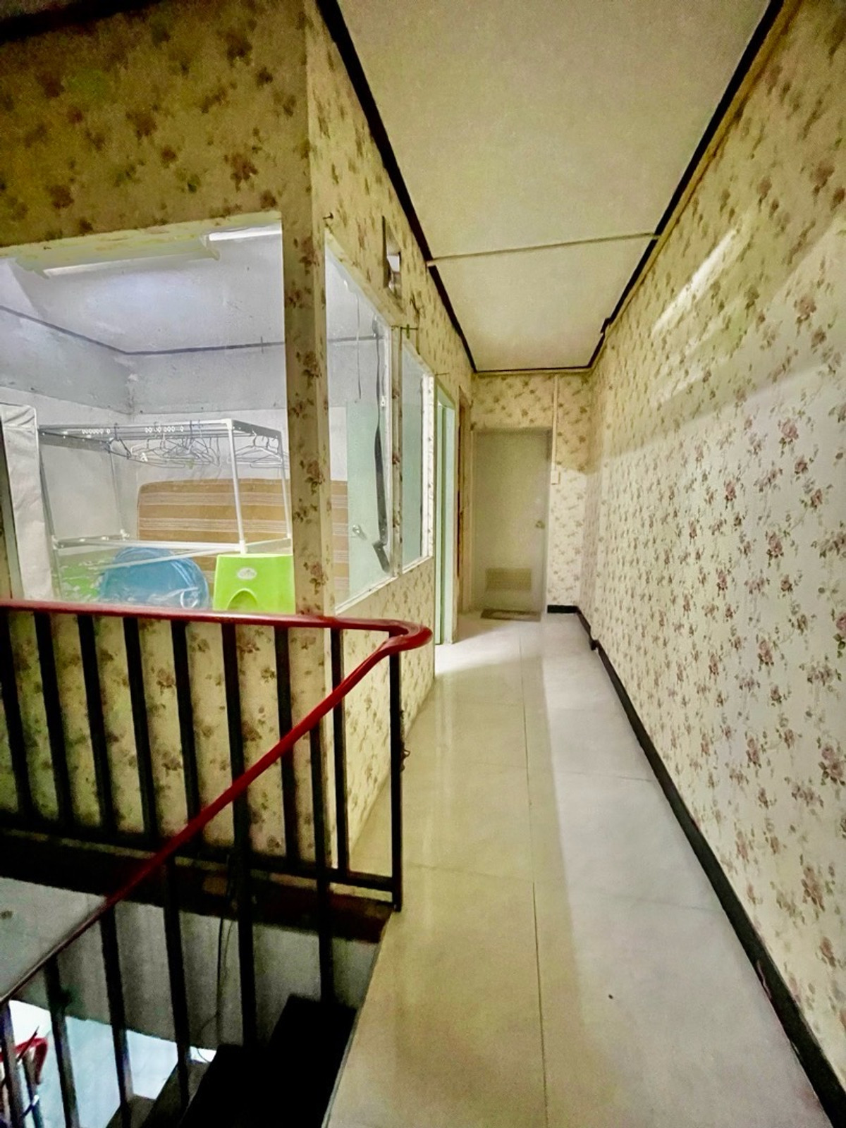 ขายทาวน์โฮมวิภาวดี ดอนเมือง หลักสี่ : ขายทาวน์เฮ้าส์2ชั้น ติดถนนในซอยวิภาวดี64 พท.18 ตรว. 2นอน2น้ำ ใกล้ตลาดสด, 7-11 ,เข้าออกได้หลายทาง เหมาะอยู่อาศัย/ค้าขายได้