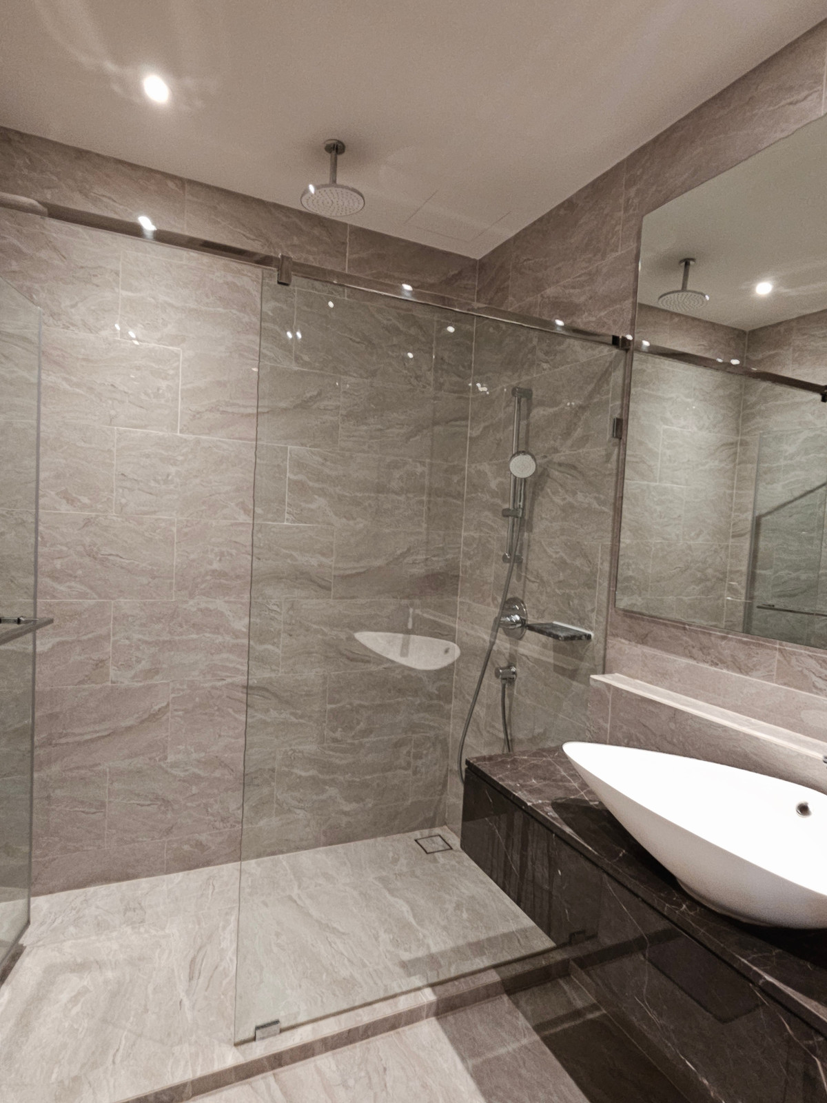 For RentCondoRama9, Petchburi, RCA : Ashton Asoke-Rama 9 Condo for RENT  ** Ashton Asoke - Rama 9  ห้องกว้าง 43 ตรม. 1 นอน 1 น้ำ พร้อมอยู่@ 35,000 บาท โทรด่วน 096-2615656  ห้องกว้าง 43 ตรม. 1 นอน 1 น้ำ เฟอร์ครบ พร้อมอยู่    Location : Rama 9   Selling Price : 35,000 Baht  Condominium near MR