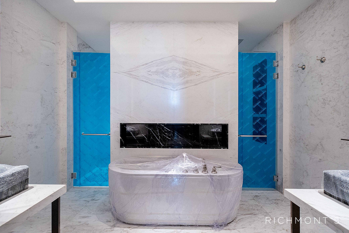 For SaleCondoWongwianyai, Charoennakor : 2 Bedrooms at The Residences at Mandarin Oriental, Please call: 062-496-6454