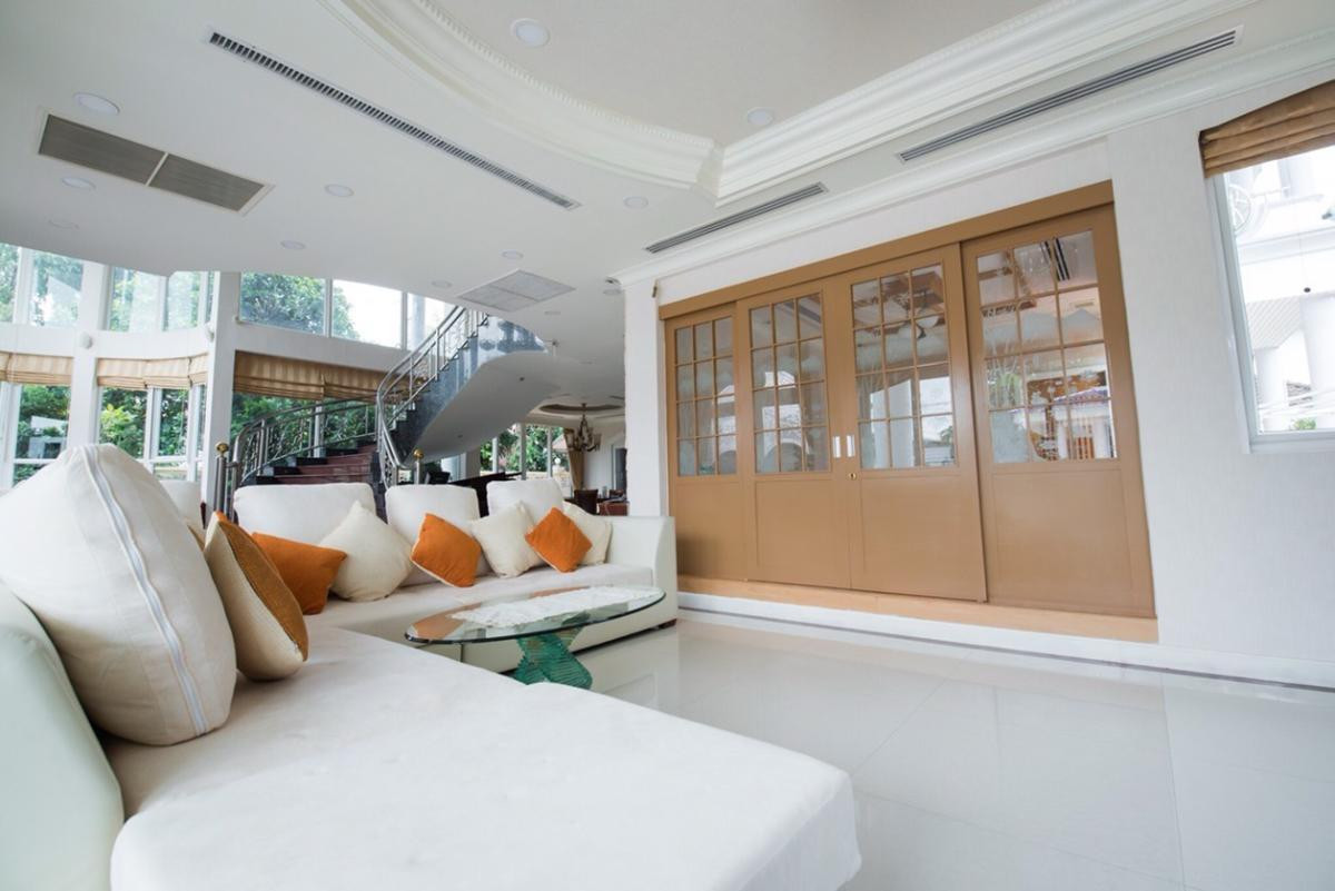 ขายบ้านพระราม 9 เพชรบุรีตัดใหม่ RCA : 🏡 บ้านเดี่ยว พระราม 9 ซอย 39 | 241 ตร.ว. 4 นอน 4 น้ำ สภาพดีพร้อมอยู่ ติดต่อนัดชม Tel. 065-626-5636 (คุณกี้)