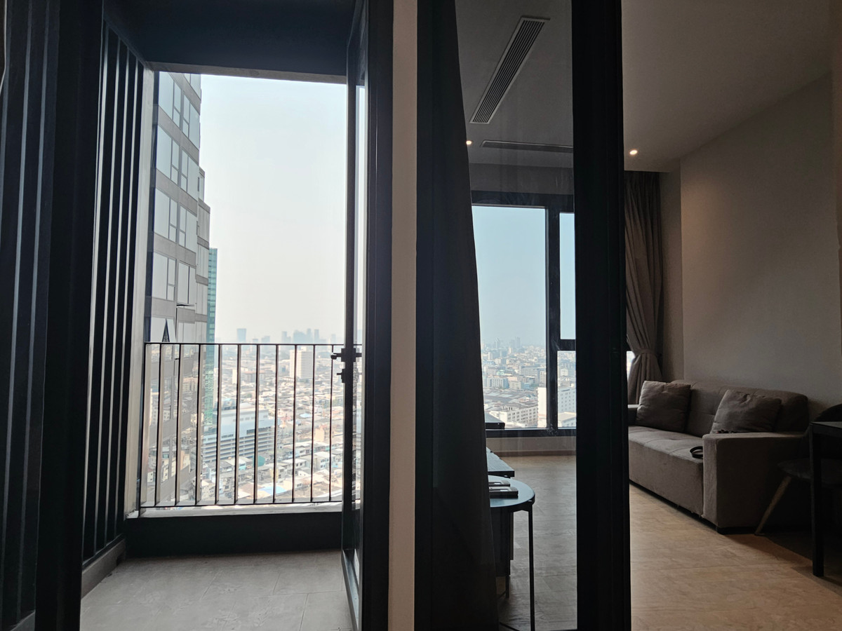 For RentCondoRama9, Petchburi, RCA : Ashton Asoke-Rama 9 Condo for RENT  ** Ashton Asoke - Rama 9  ห้องกว้าง 35 ตรม. 1 นอน 1 น้ำ พร้อมอยู่@ 26,000 บาท โทรด่วน 096-2615656  ห้องกว้าง 35 ตรม. 1 นอน 1 น้ำ เฟอร์ครบ พร้อมอยู่    Location : Rama 9   Selling Price : 26,000 Baht  Condominium near MR