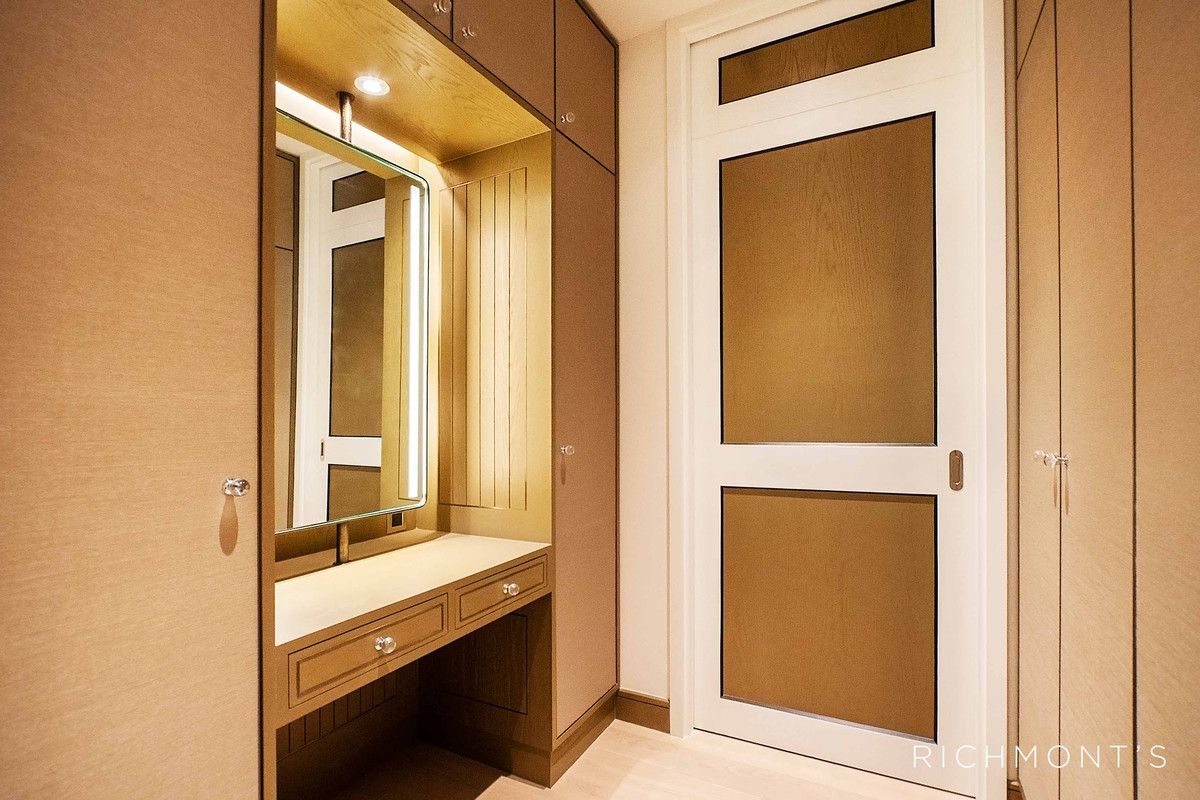 For SaleCondoWongwianyai, Charoennakor : 2 Bedrooms at The Residences at Mandarin Oriental, Please call: 062-496-6454