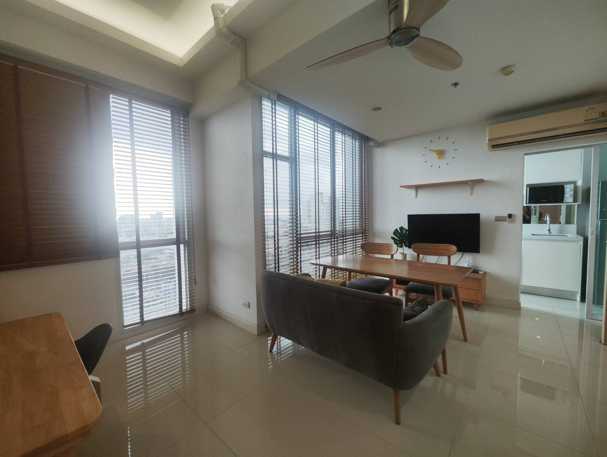 For RentCondoOnnut, Udomsuk : For Rent The Sky Sukhumvit Duplex 19th-20th fl. (RT-01)