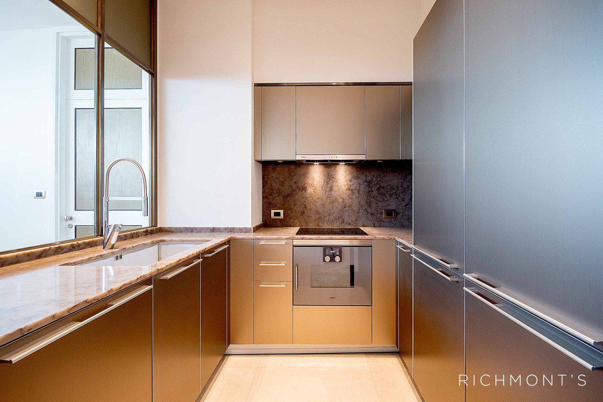 For SaleCondoWongwianyai, Charoennakor : 2 Bedrooms at The Residences at Mandarin Oriental, Please call: 062-496-6454